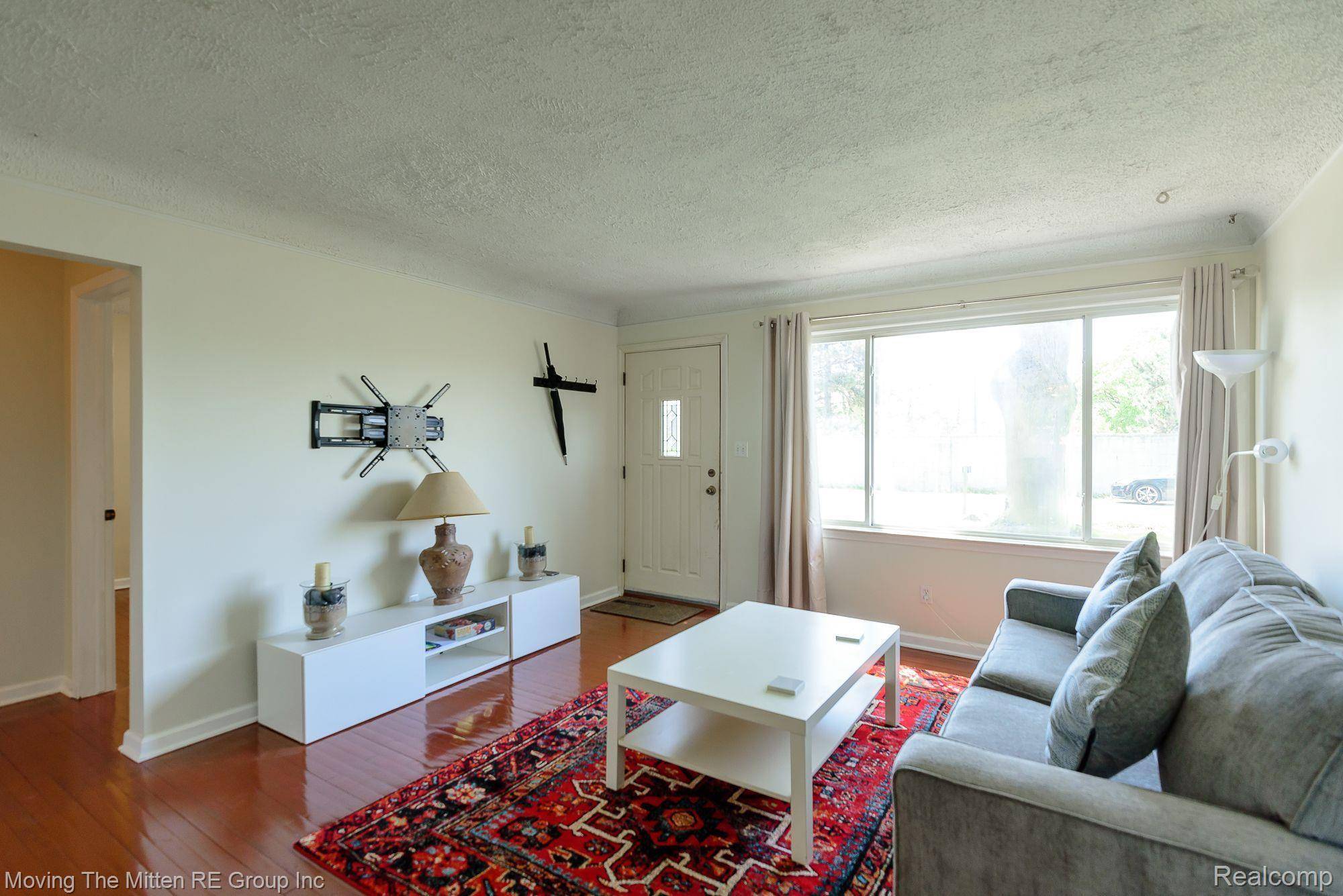 Southgate, MI 48195,13771 HUMPHREY ST