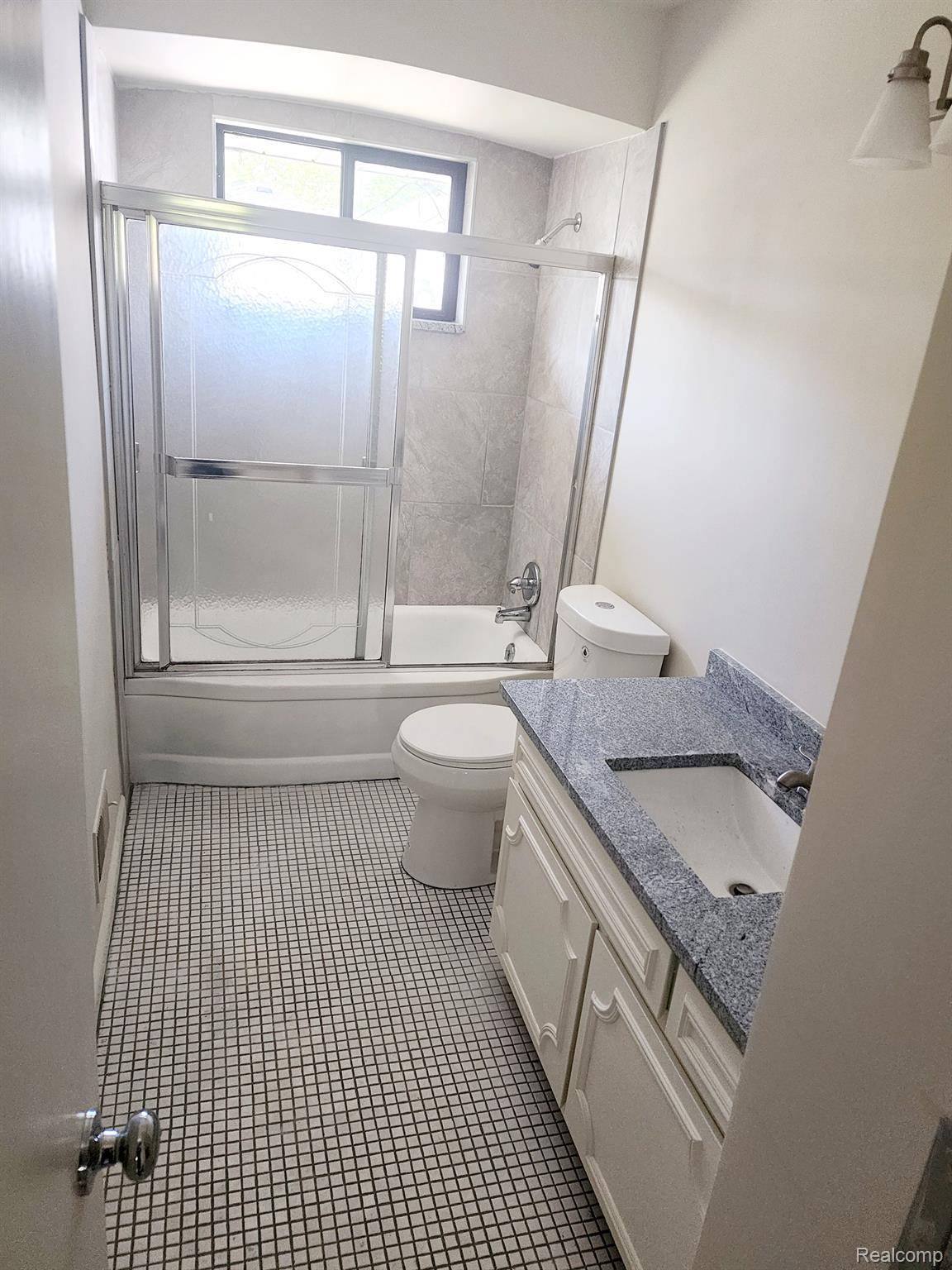 Dearborn Heights, MI 48125,24778 HANOVER ST