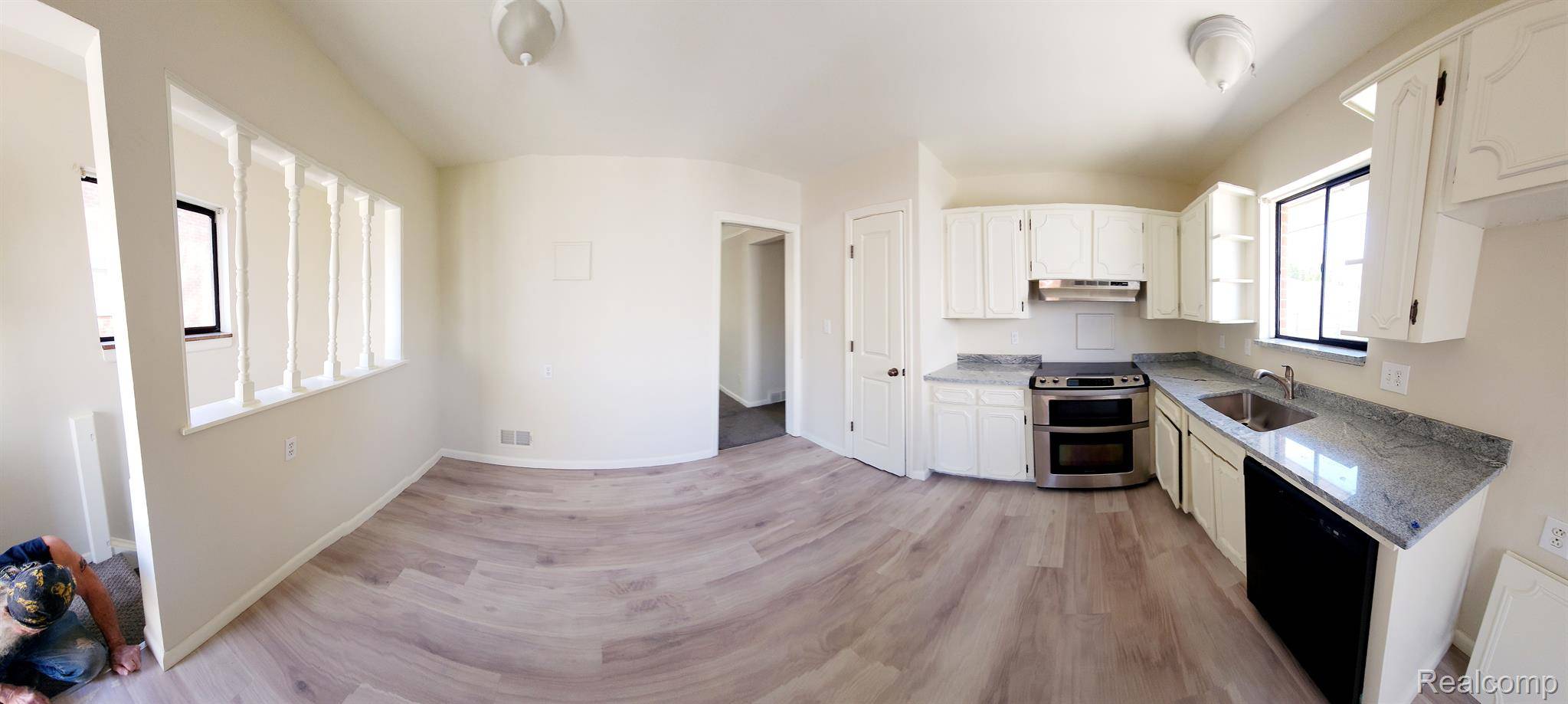 Dearborn Heights, MI 48125,24778 HANOVER ST