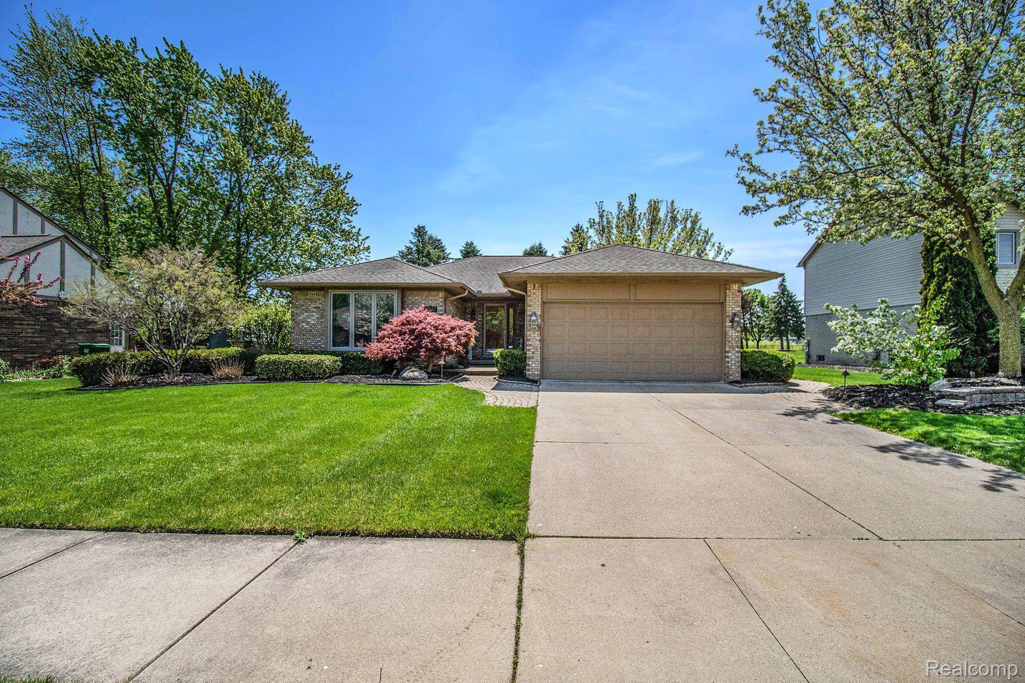 Chesterfield, MI 48047,31052 LOUISE DR