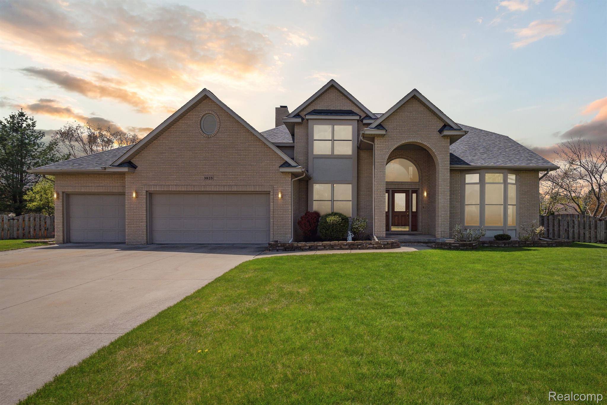 Saginaw, MI 48603,3825 Morningside LN