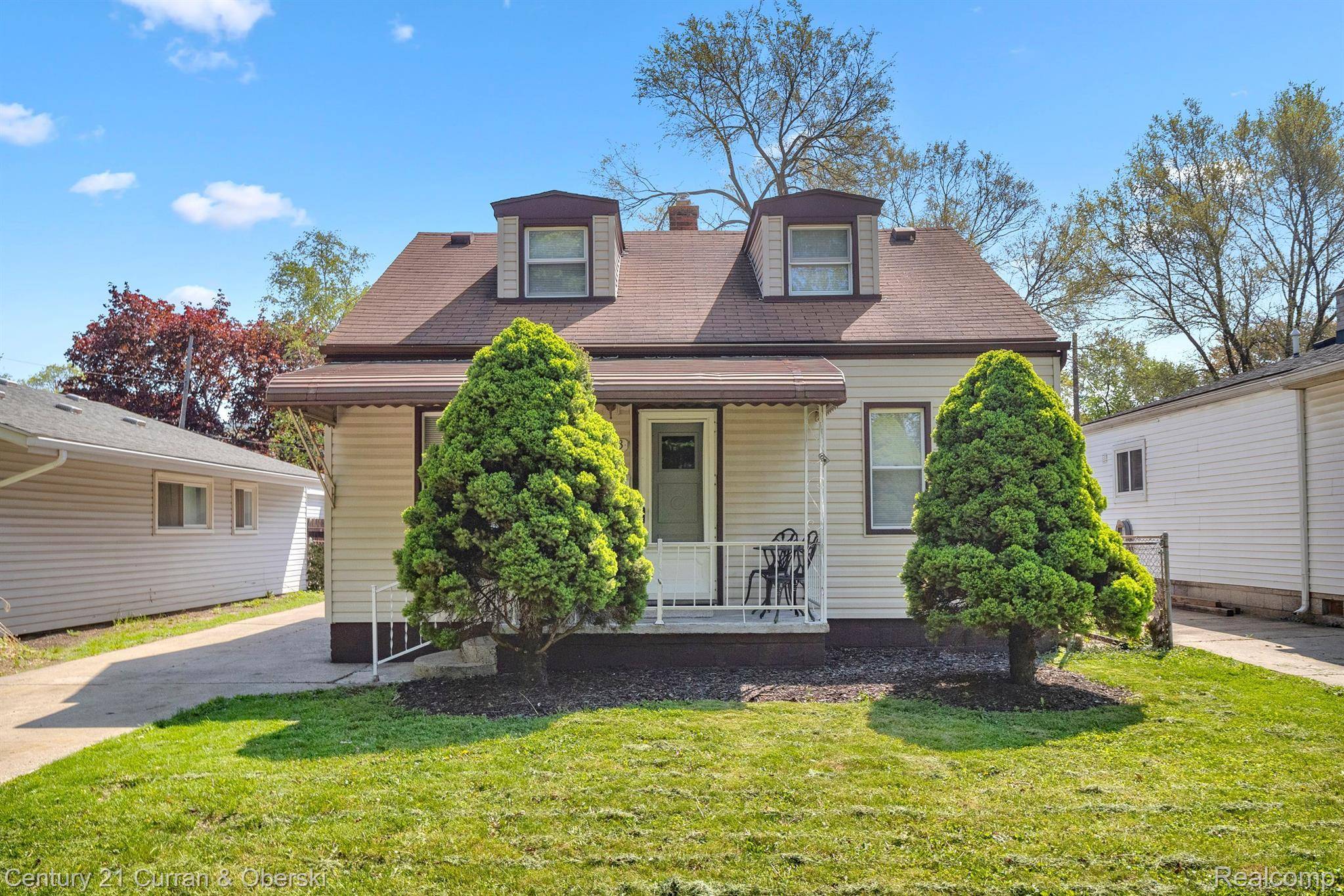 Dearborn Heights, MI 48125,3913 DETROIT ST