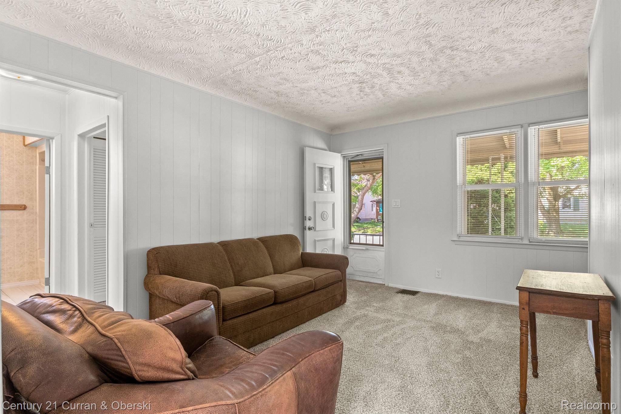 Dearborn Heights, MI 48125,3913 DETROIT ST