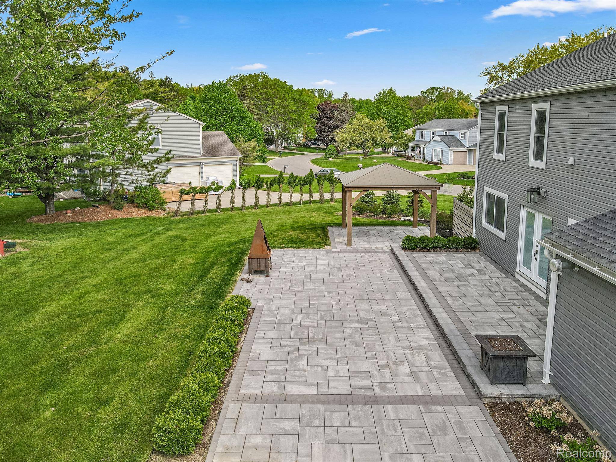 Rochester Hills, MI 48306,1461 W HORSESHOE BEND DR