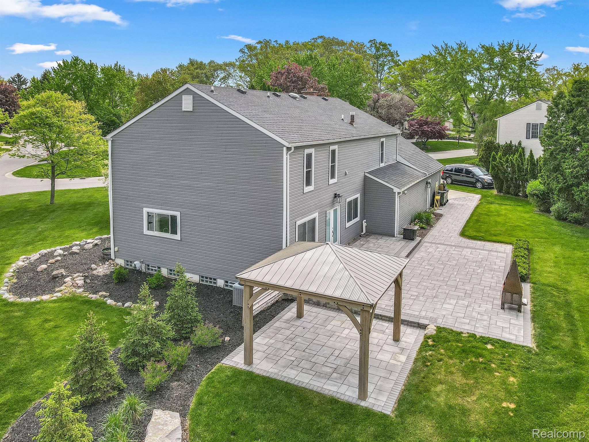 Rochester Hills, MI 48306,1461 W HORSESHOE BEND DR