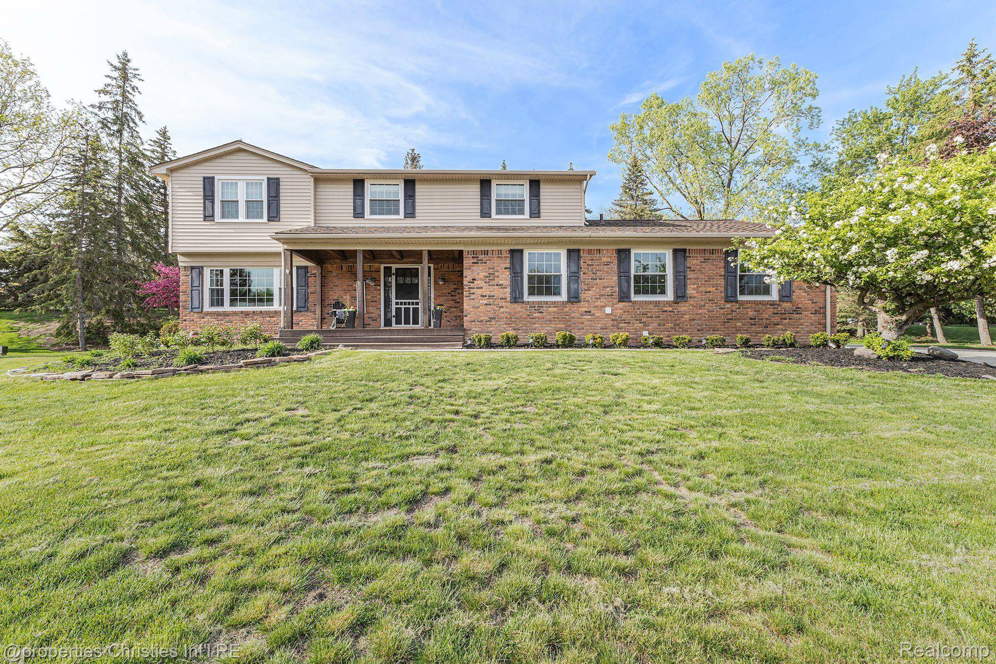 Rochester Hills, MI 48309,2444 LASSITER DR