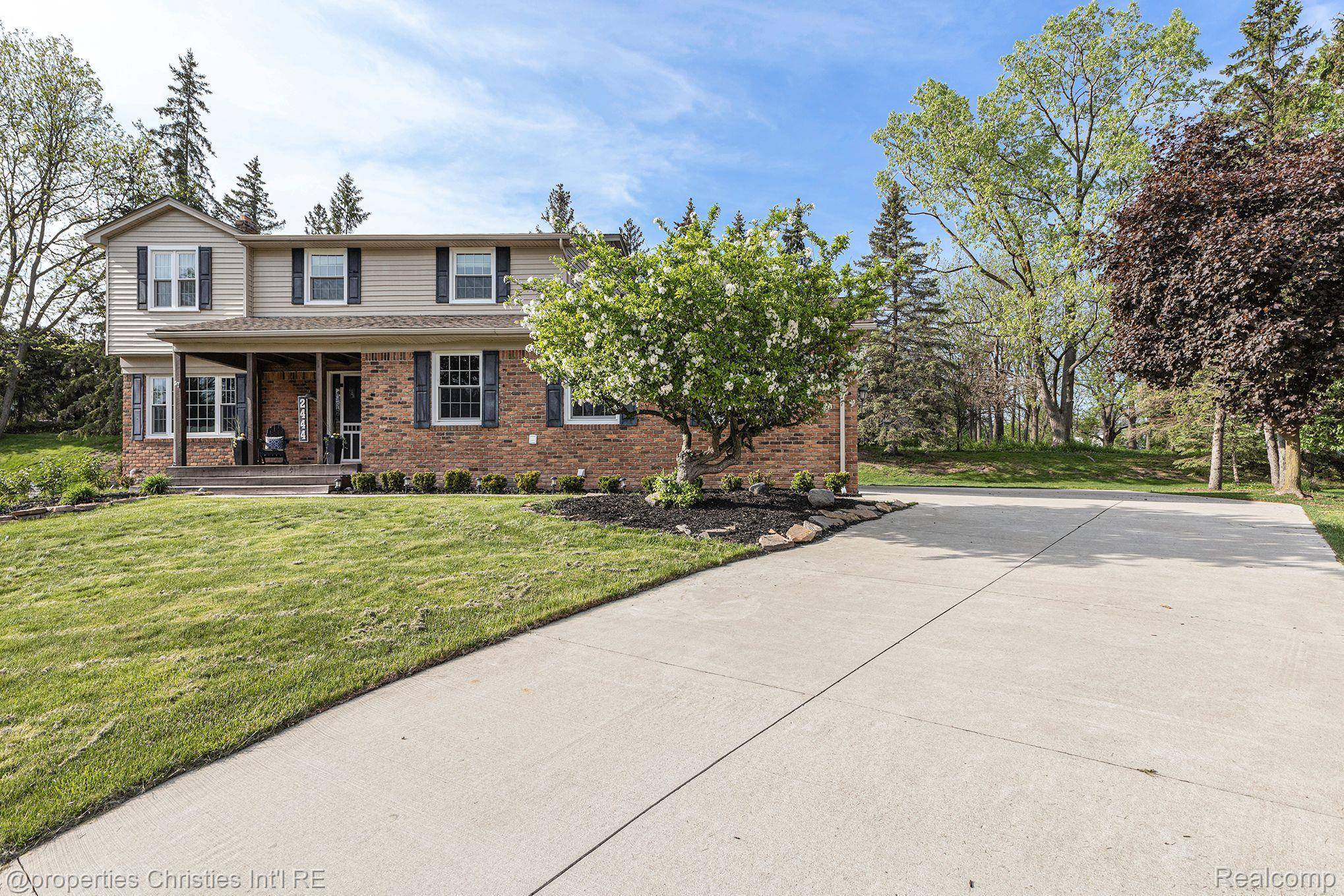 Rochester Hills, MI 48309,2444 LASSITER DR