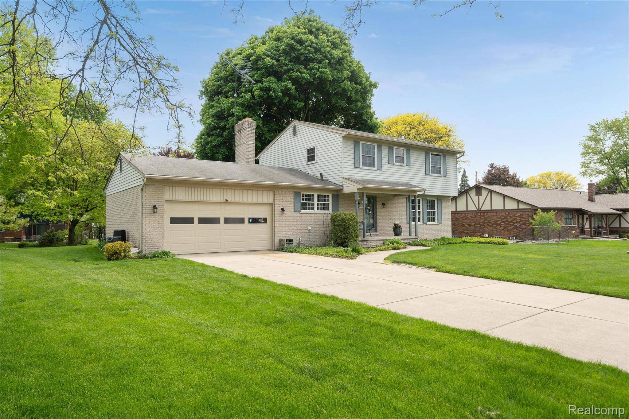 Rochester Hills, MI 48309,2165 CHALET DR