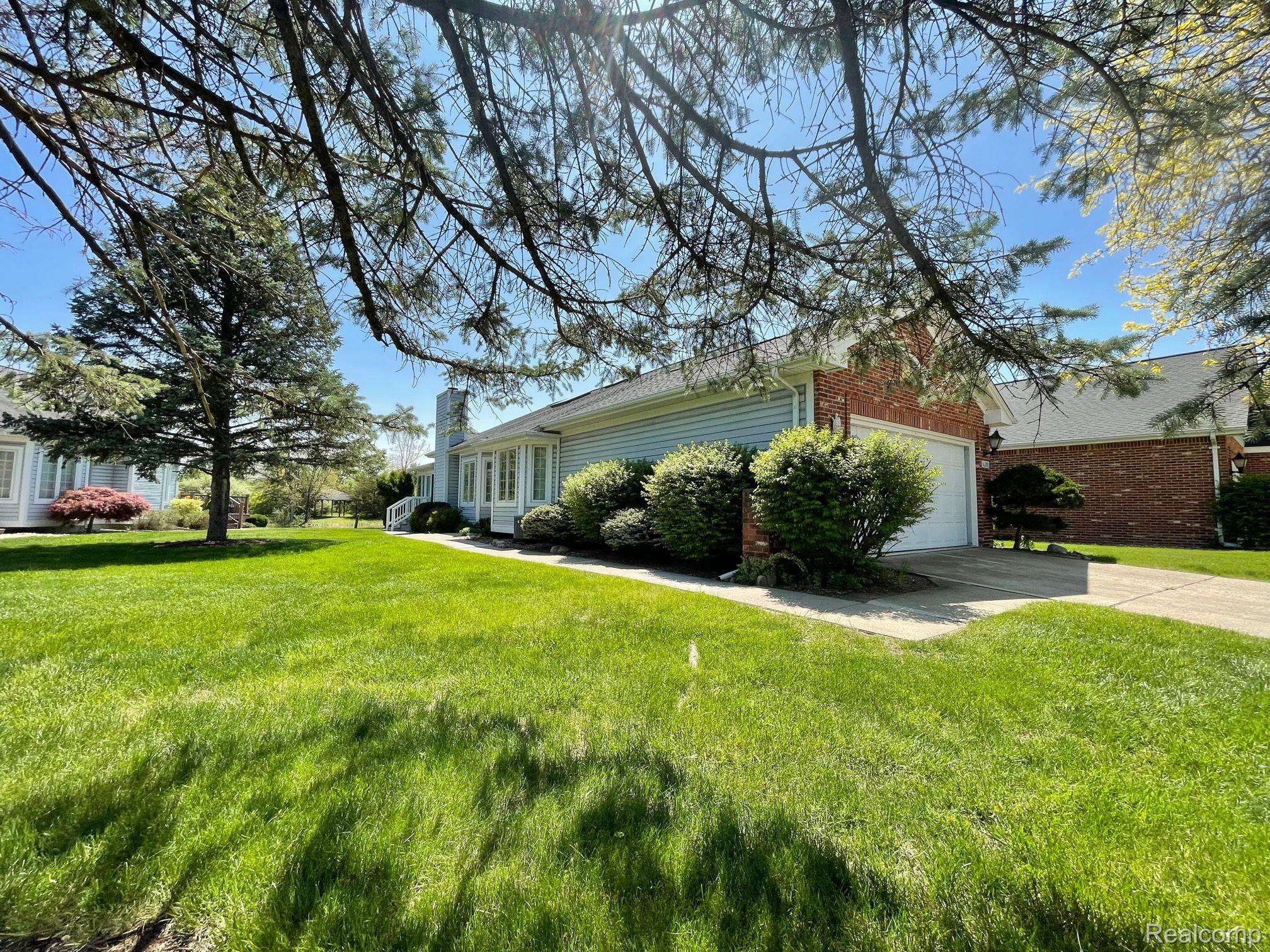 Flushing, MI 48433,6281 SQUIRE LAKE DR