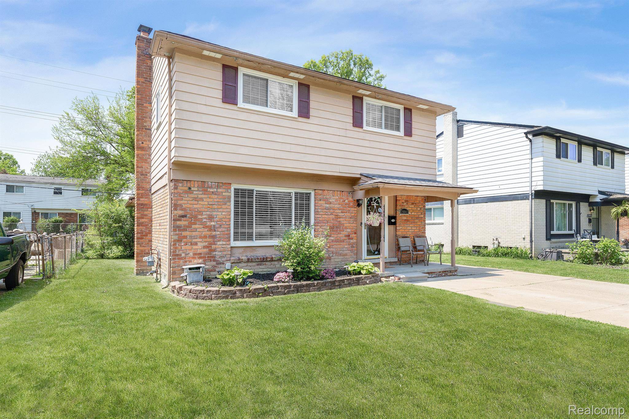 Southfield, MI 48076,29841 EVERETT ST