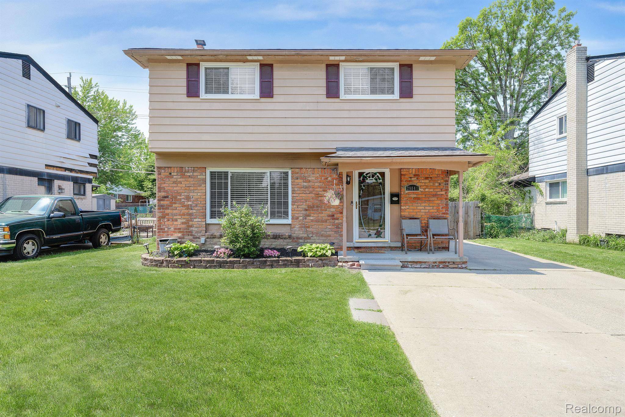 Southfield, MI 48076,29841 EVERETT ST