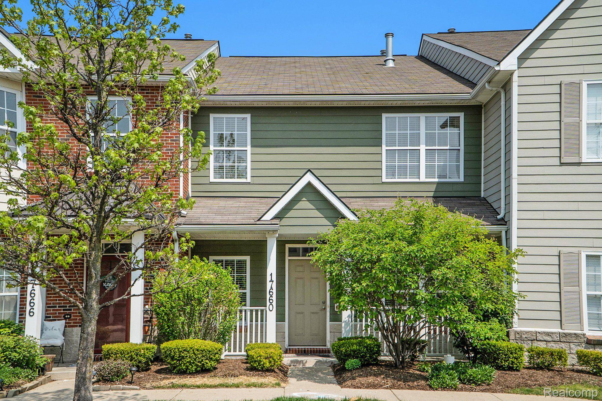 Southfield, MI 48076,17660 WINDFLOWER DR