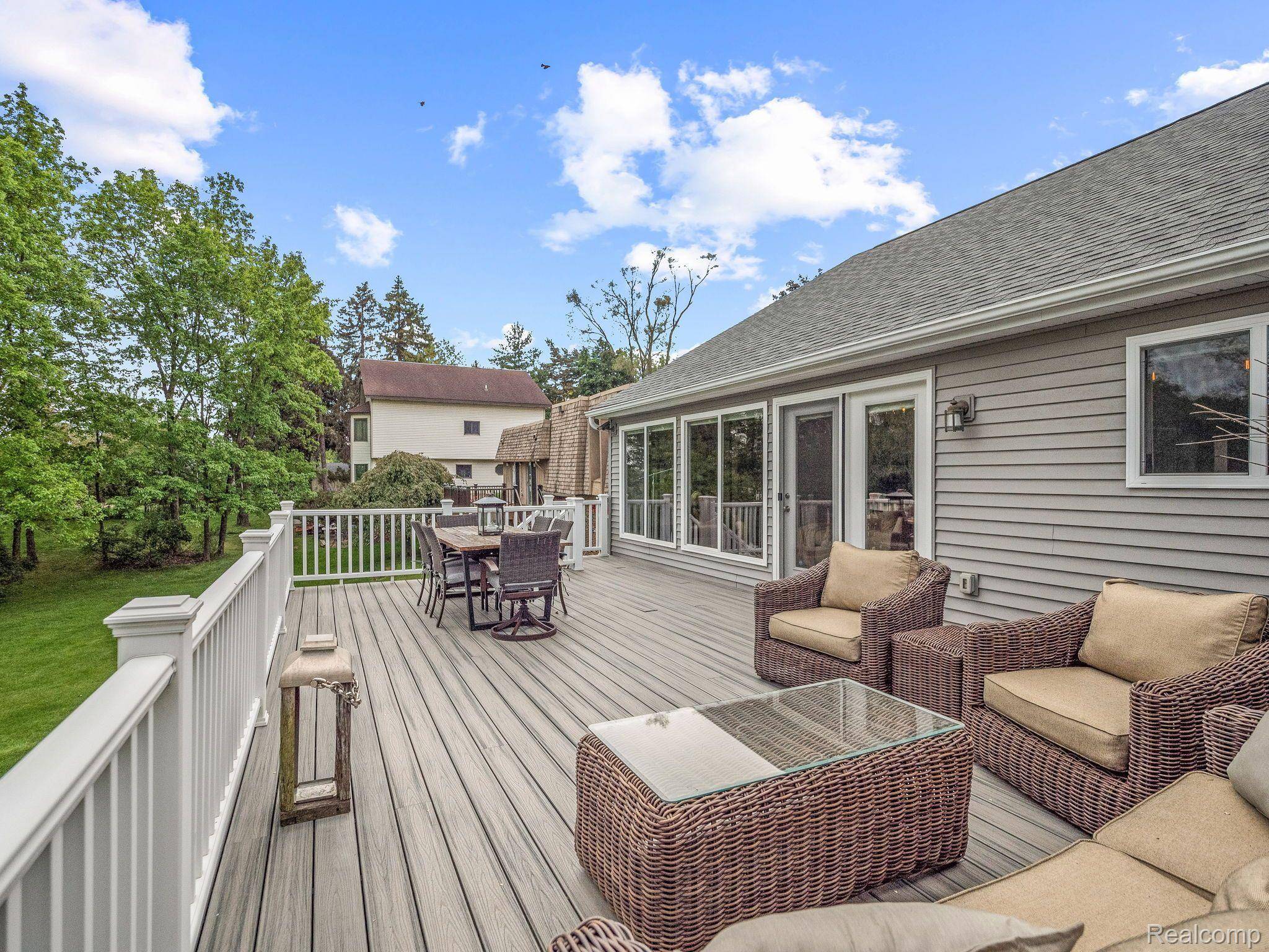 West Bloomfield, MI 48324,2617 MIDDLEBELT RD