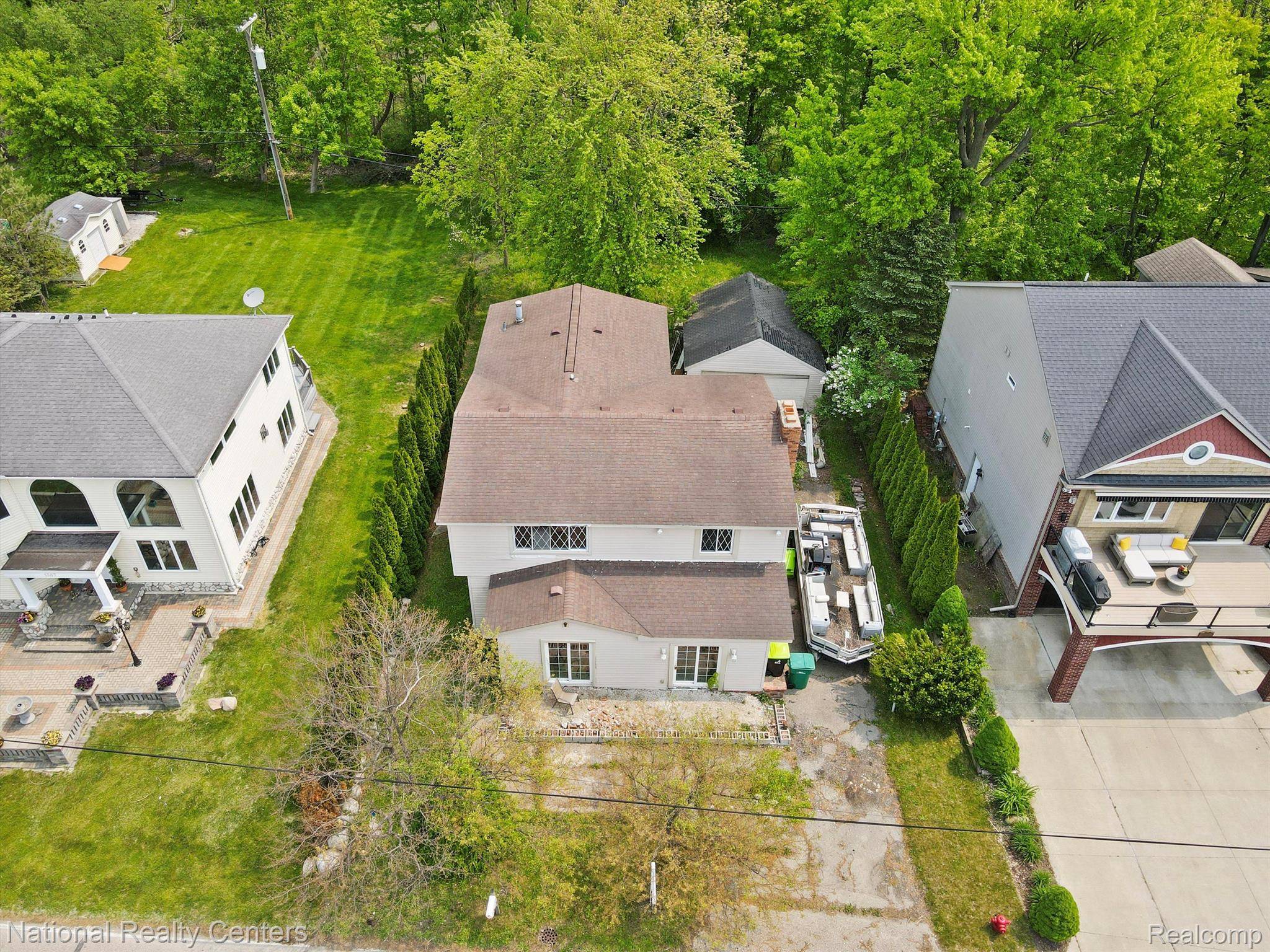 Novi, MI 48377,1369 E LAKE DR