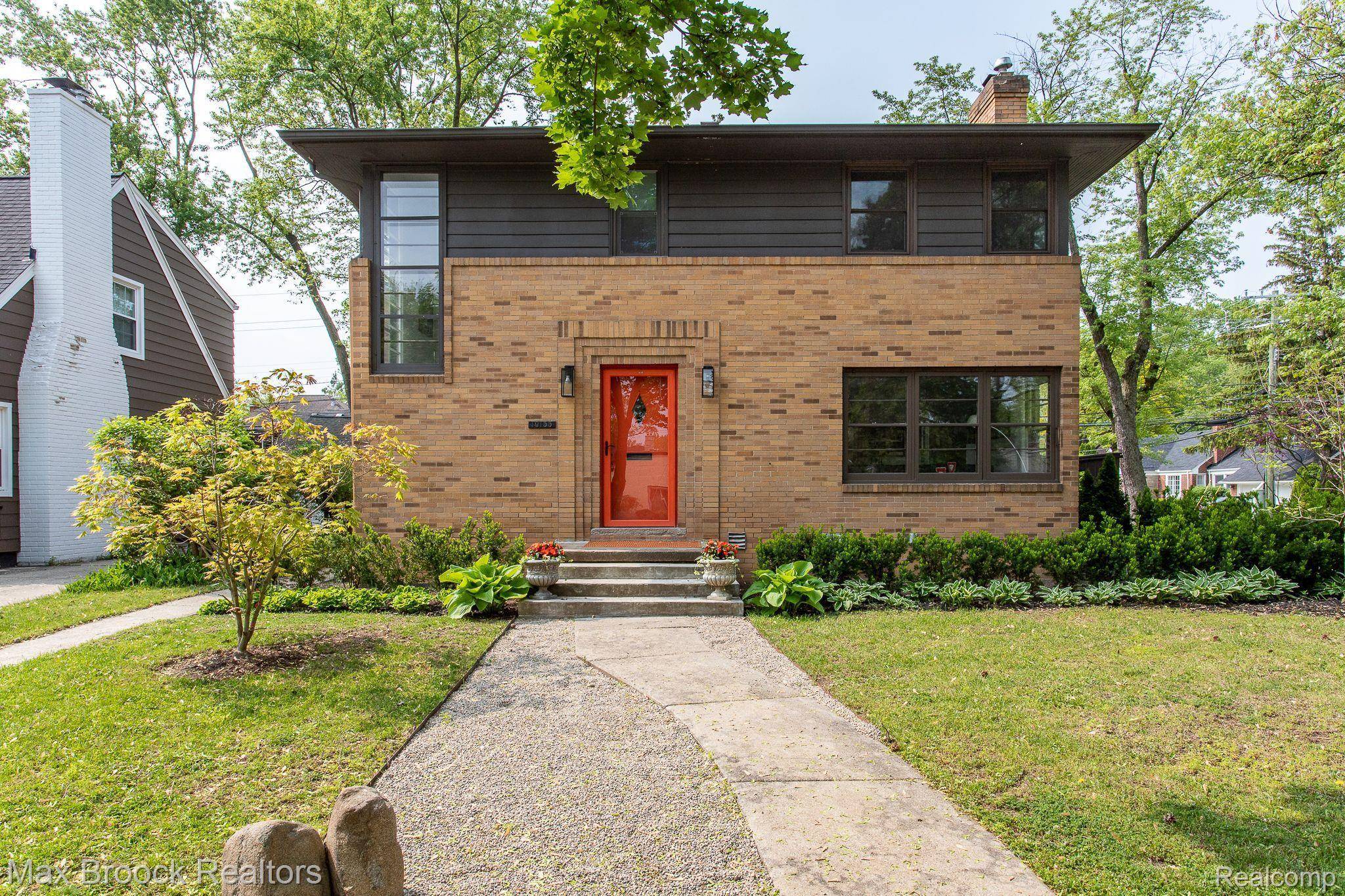 Huntington Woods, MI 48070,10155 ELGIN AVE