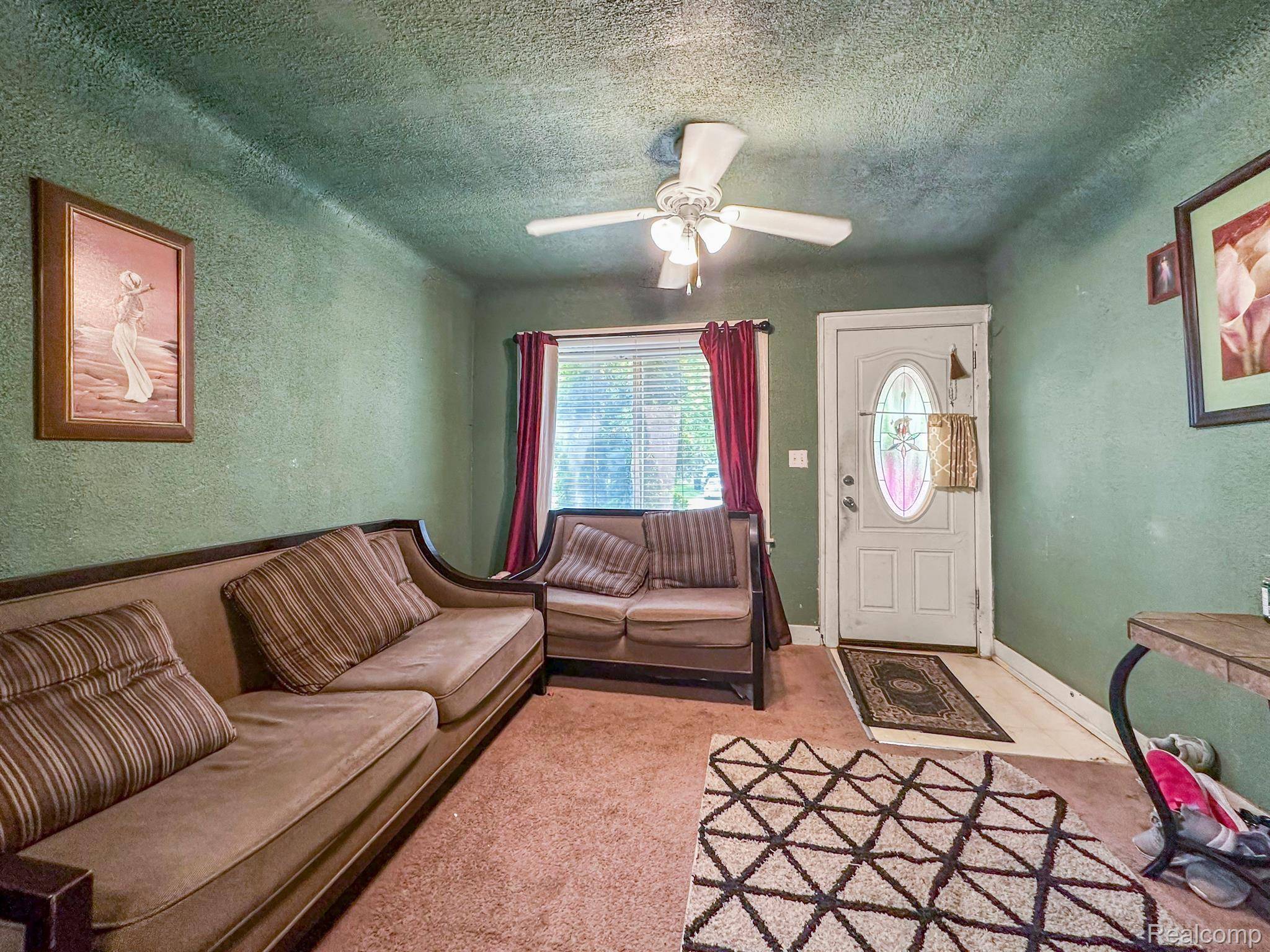 Pontiac, MI 48340,56 W New York AVE