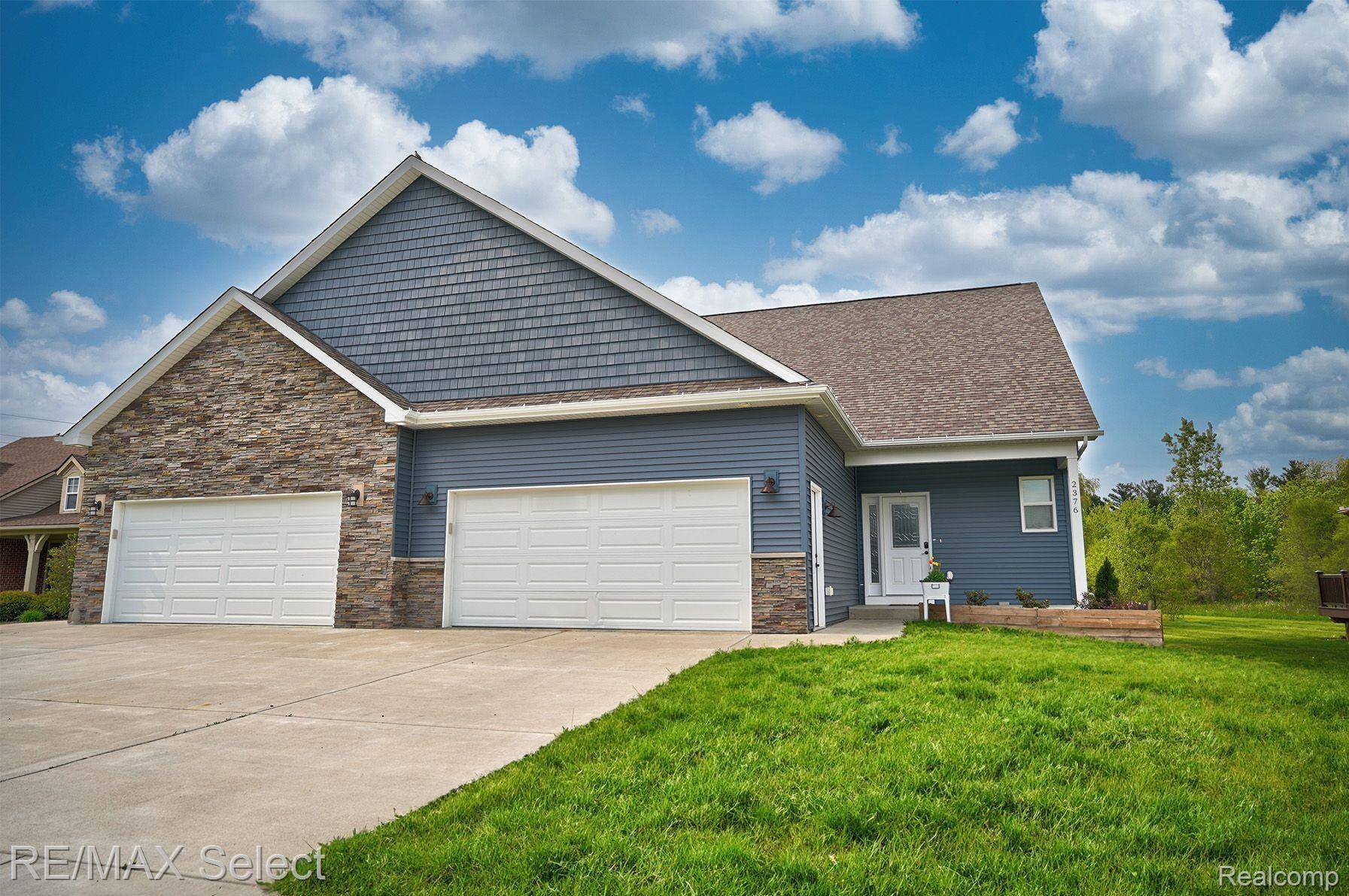 Davison, MI 48423,2376 Waterford WAY