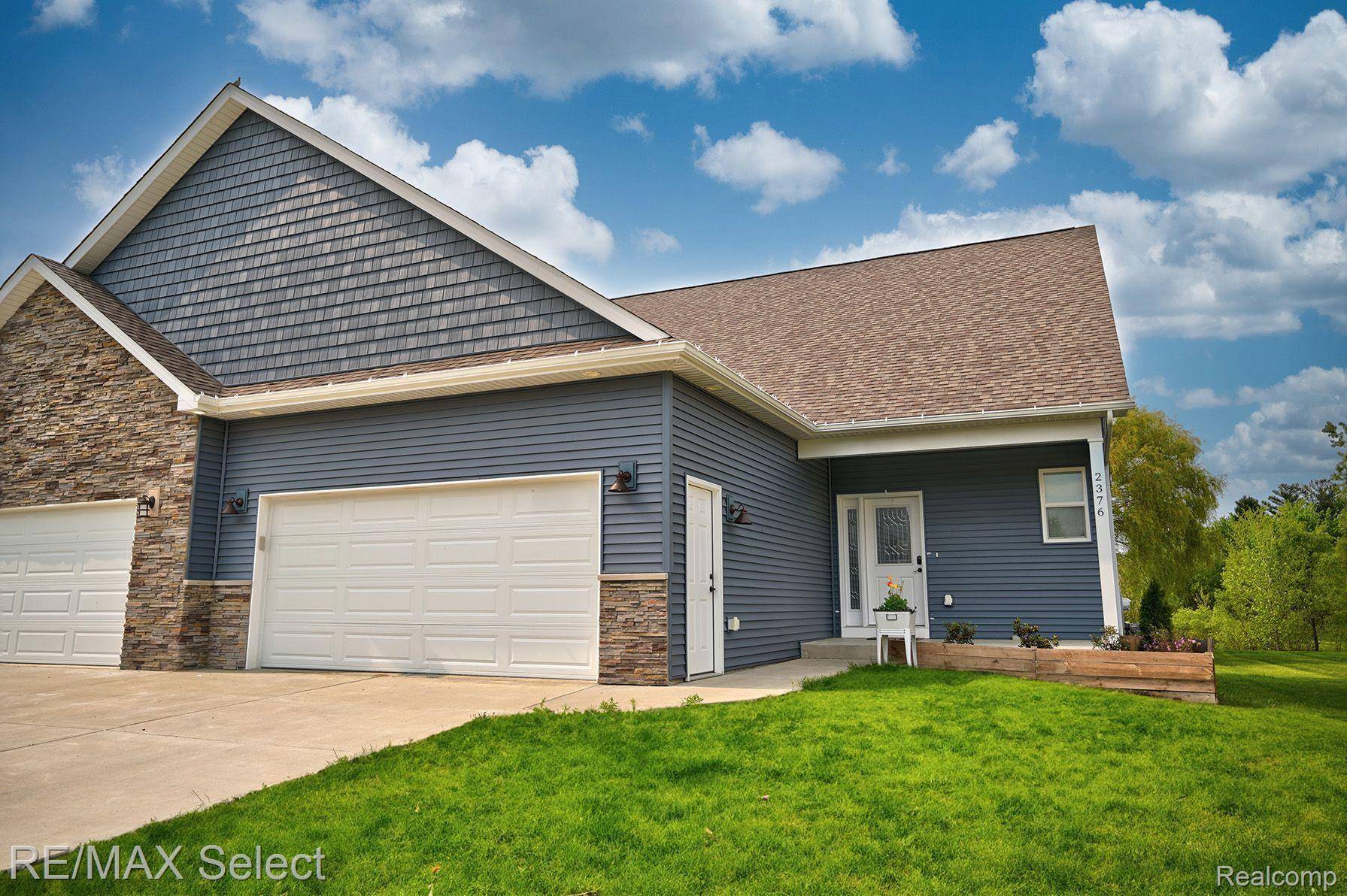 Davison, MI 48423,2376 Waterford WAY