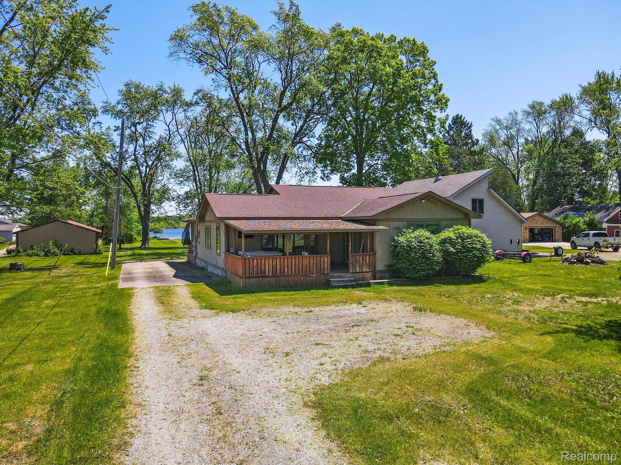 Wixom, MI 48393,1742 N WIXOM RD