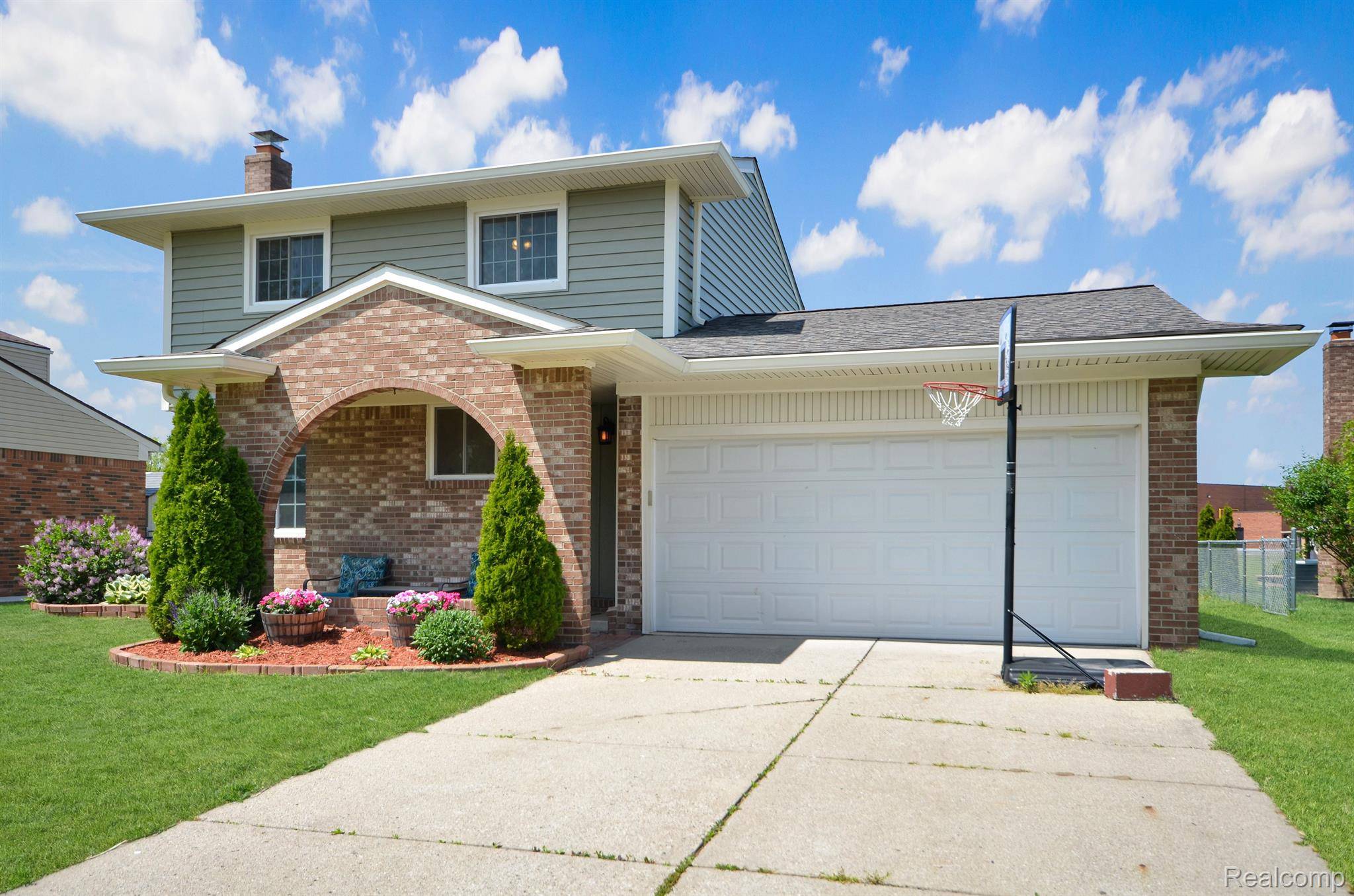 Macomb, MI 48044,45769 Heatherwoode LN