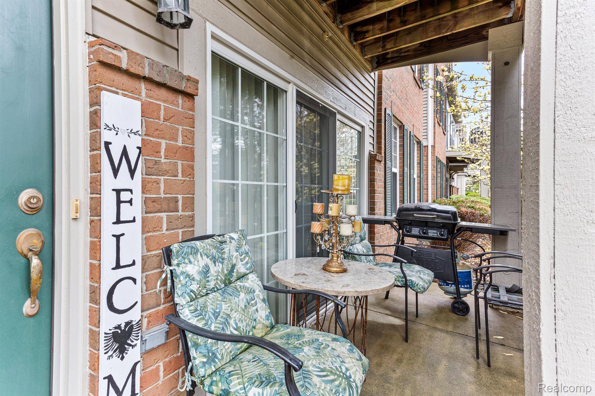 Wixom, MI 48393,262 N WIXOM RD