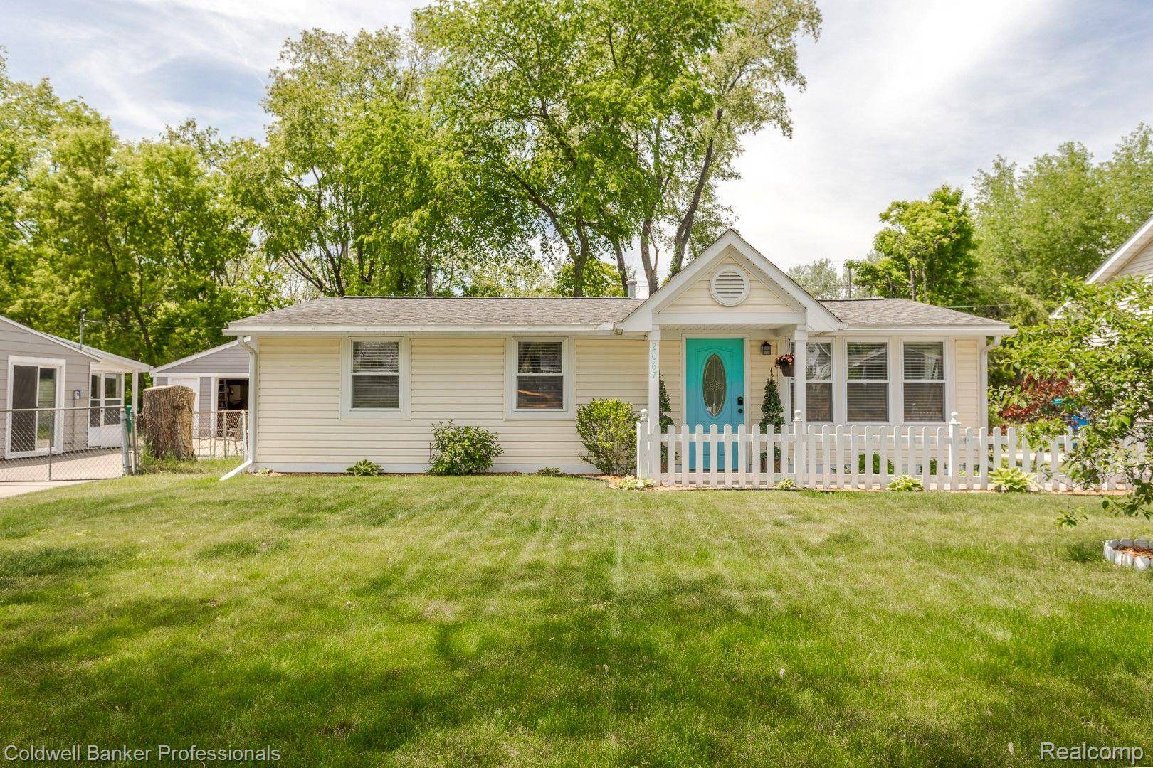 Commerce Twp, MI 48390,2067 Hoeft DR