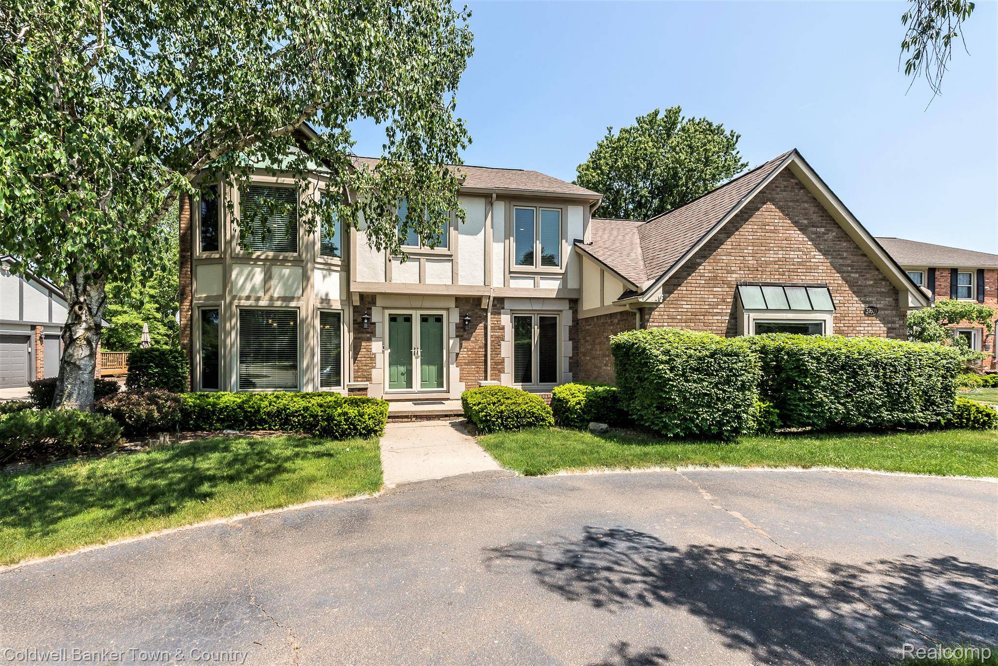 Northville, MI 48167,37609 E MEADOWHILL DR