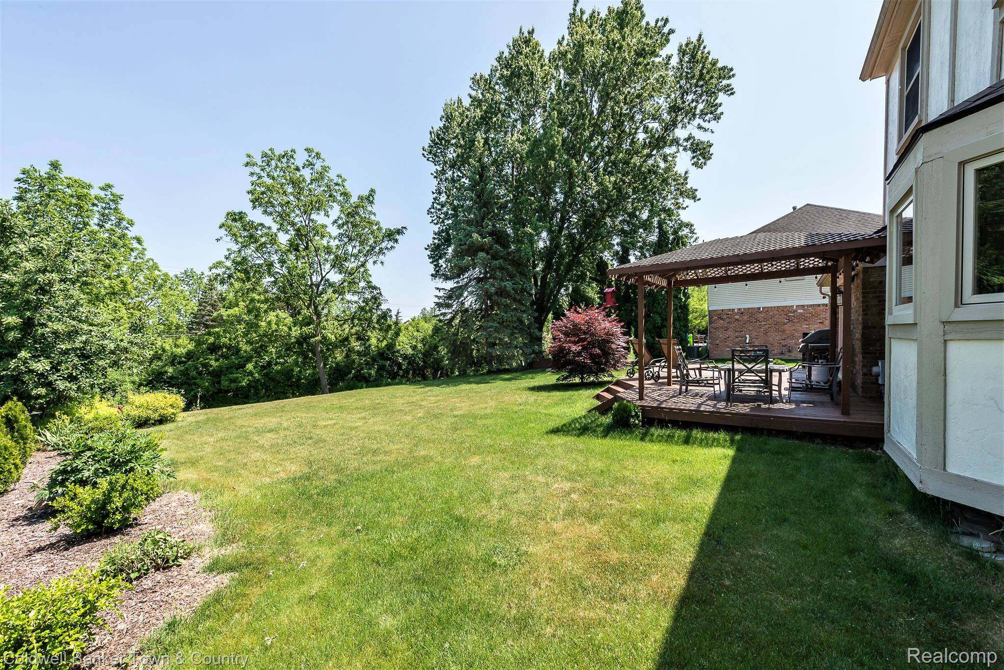 Northville, MI 48167,37609 E MEADOWHILL DR