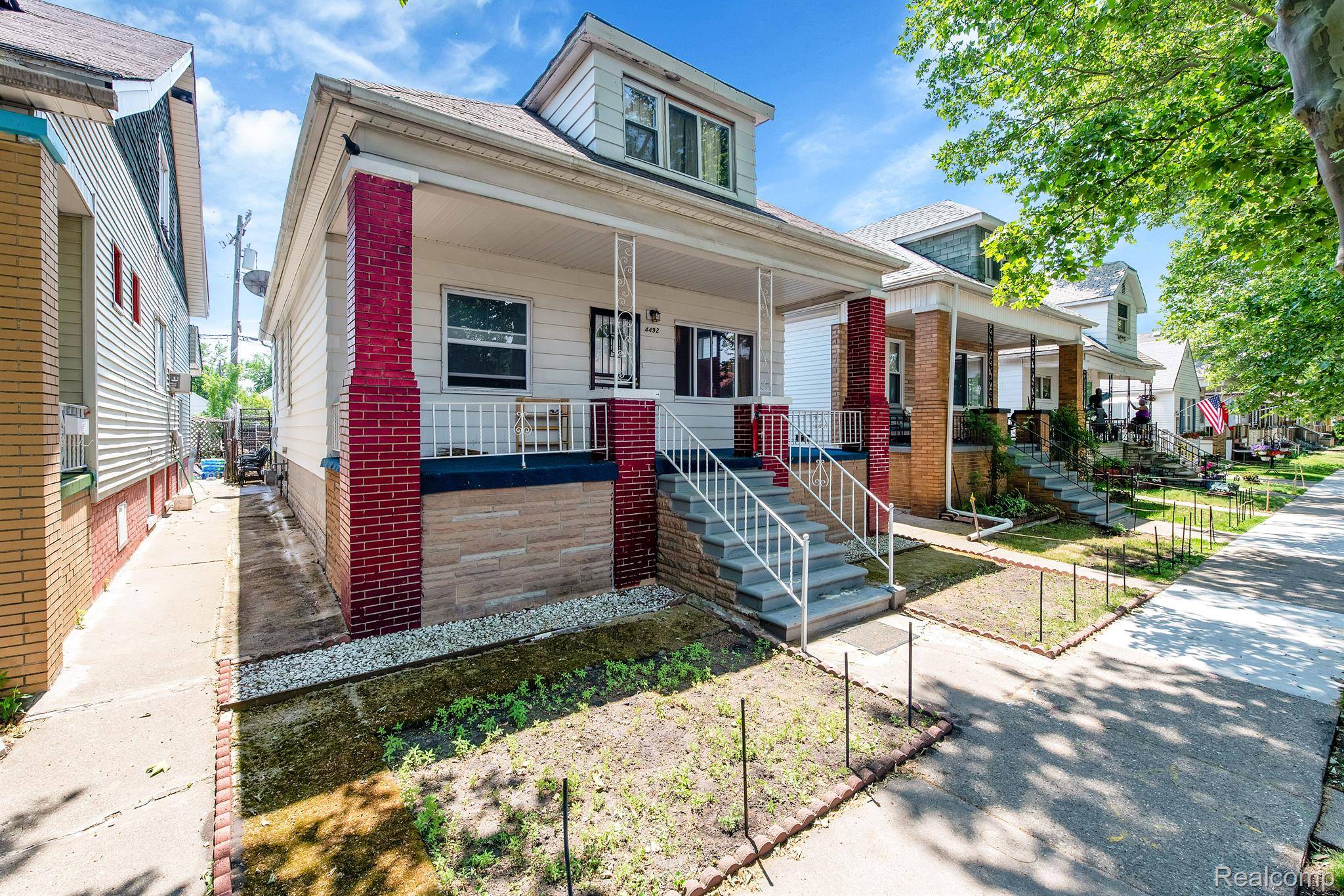 Hamtramck, MI 48212,4492 SOBIESKI ST