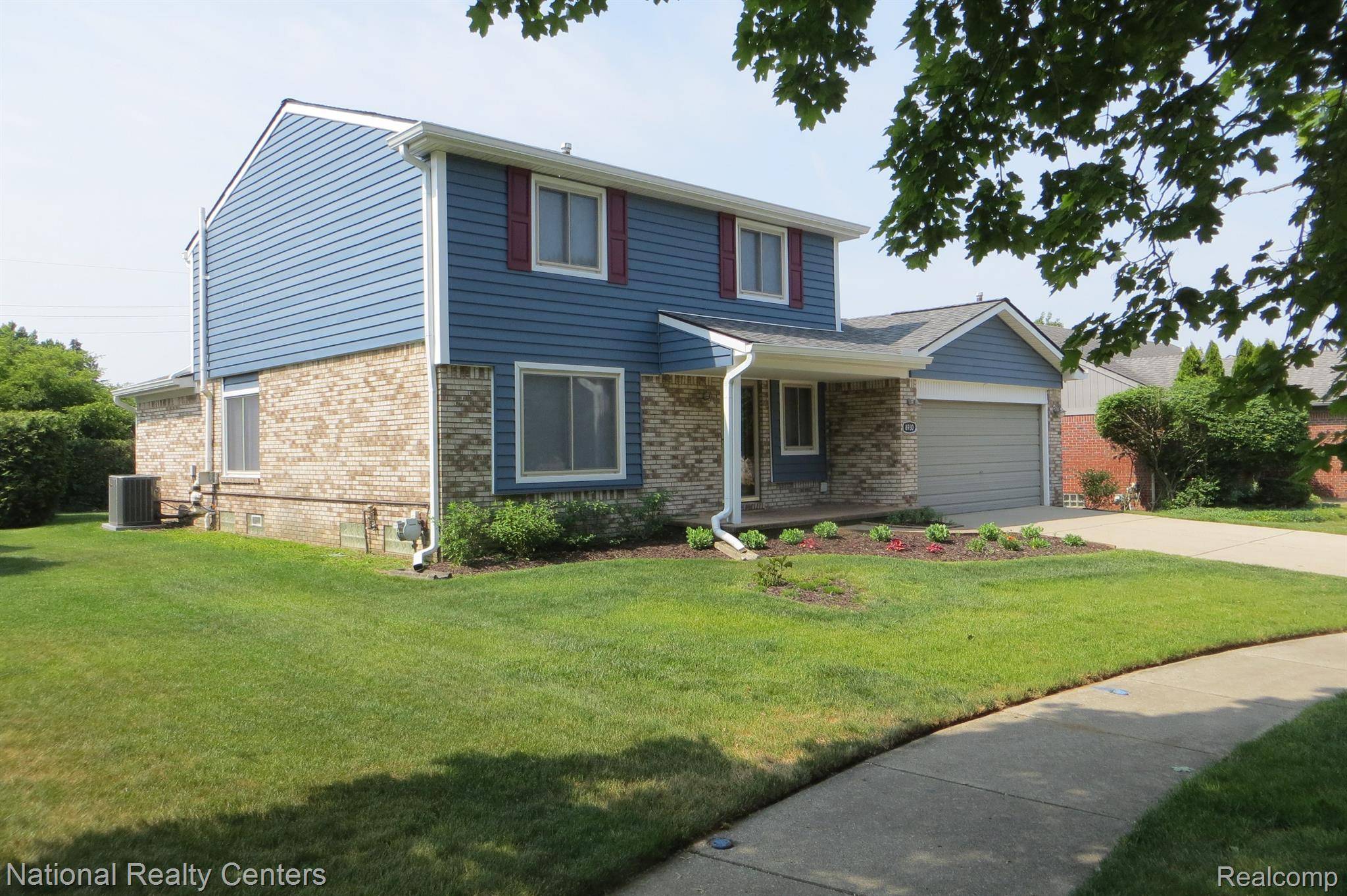 Livonia, MI 48150,8930 KNOLSON AVE