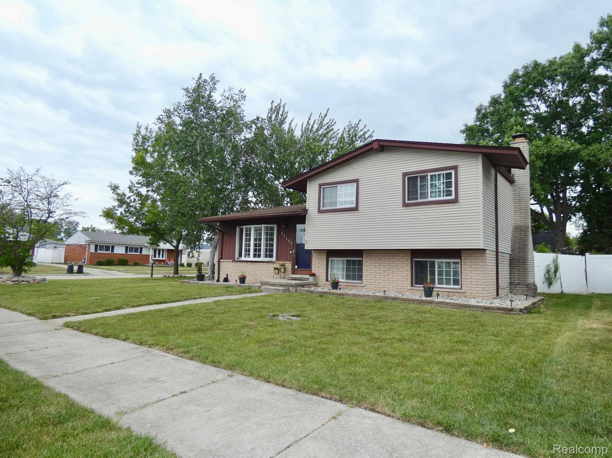 Woodhaven, MI 48183,22488 SOUTHPOINT ST