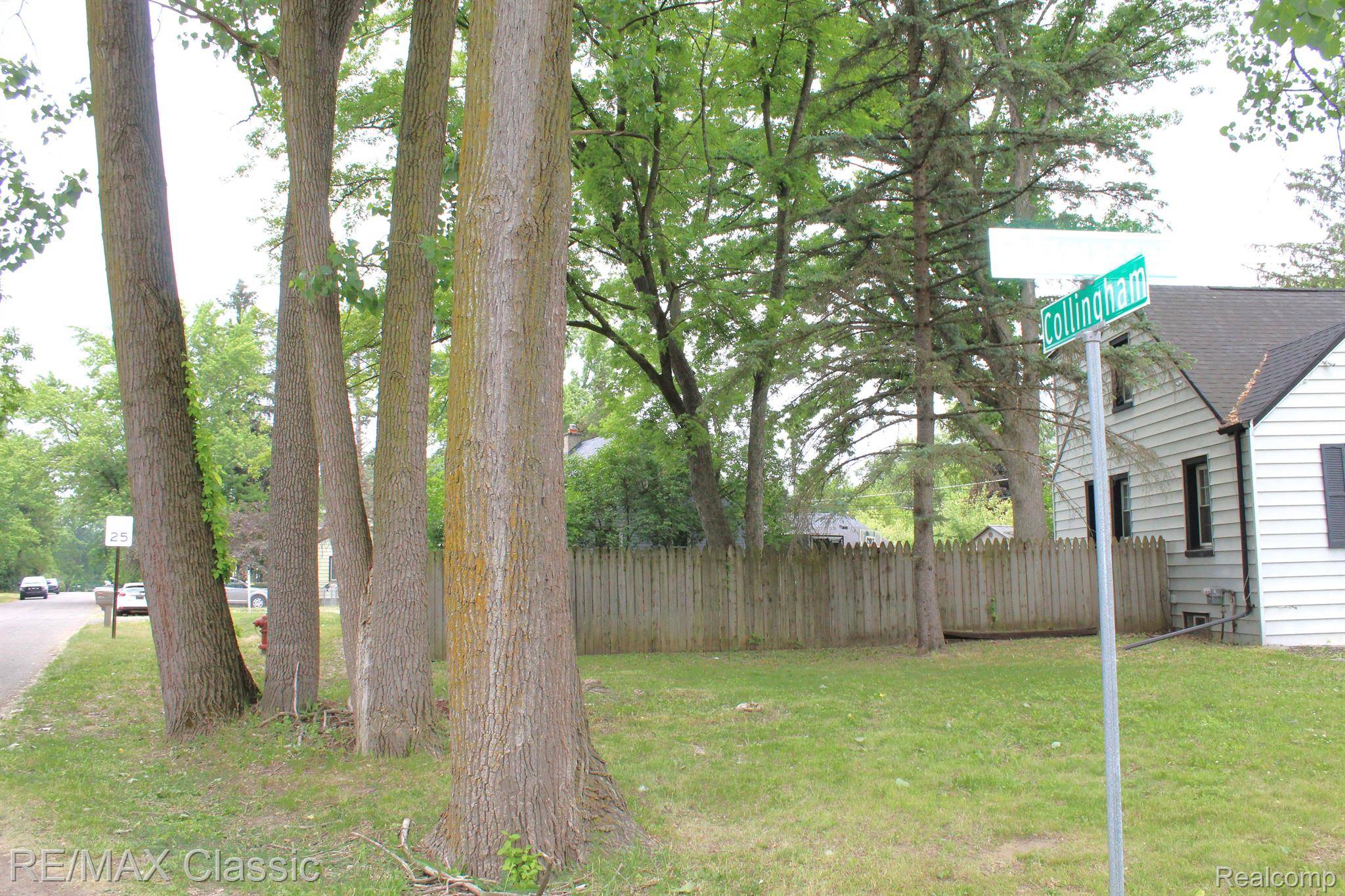 Farmington Hills, MI 48336,28311 SHIAWASSEE RD