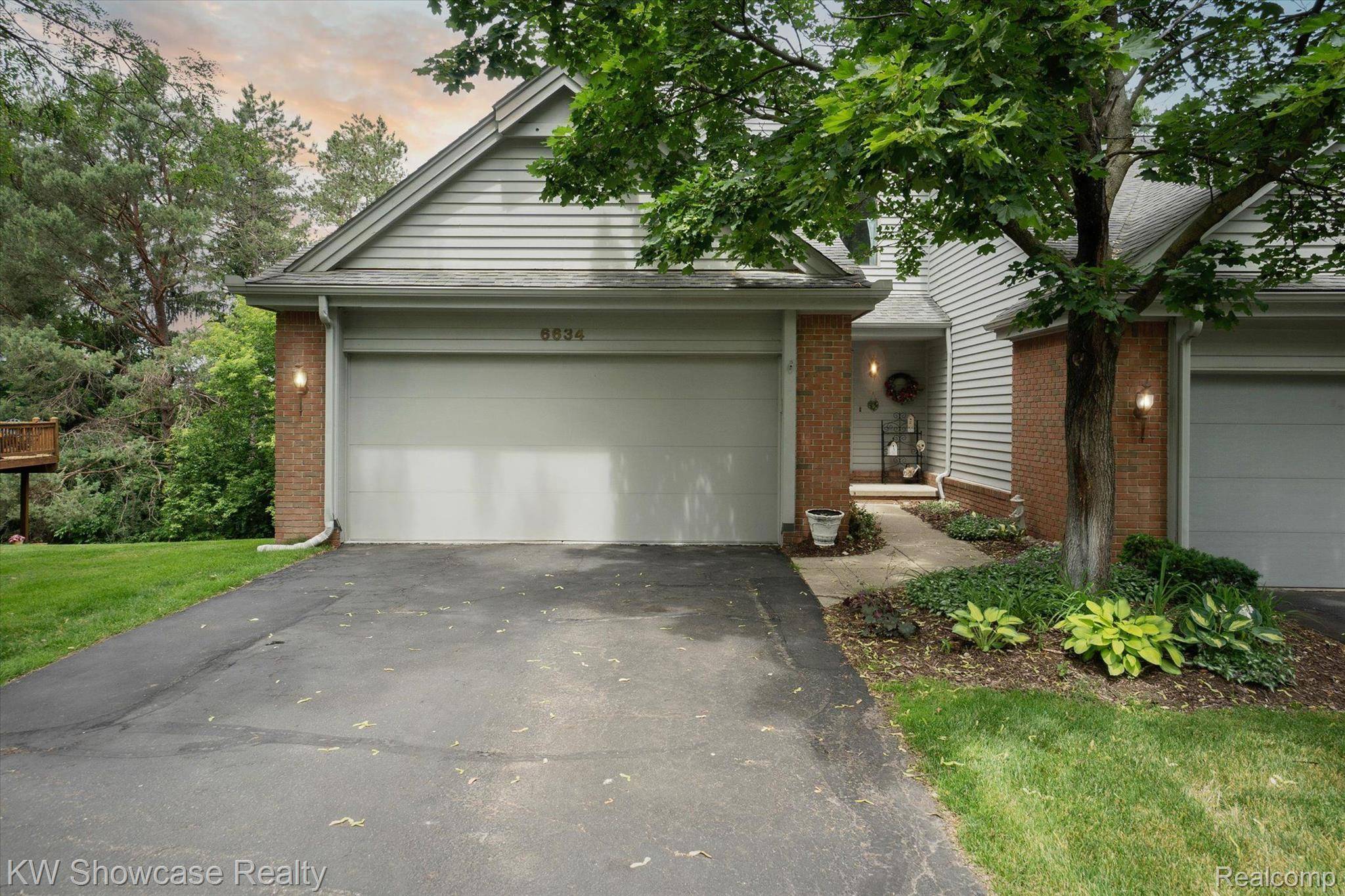 Clarkston, MI 48346,6634 RIDGEVIEW DR