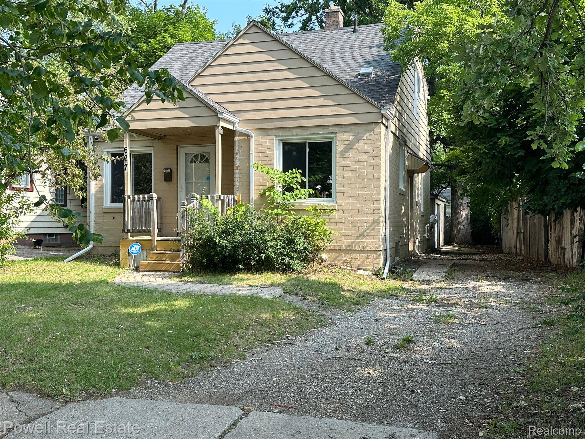 Pontiac, MI 48340,667 WESBROOK ST