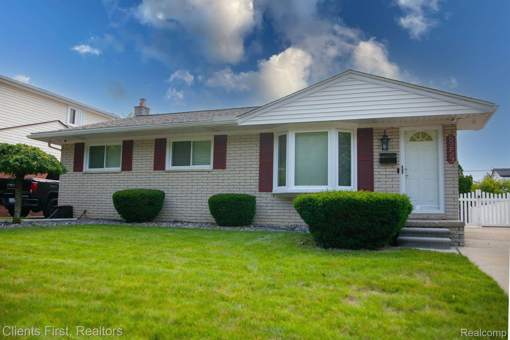 Canton, MI 48187,8259 ORHAN ST