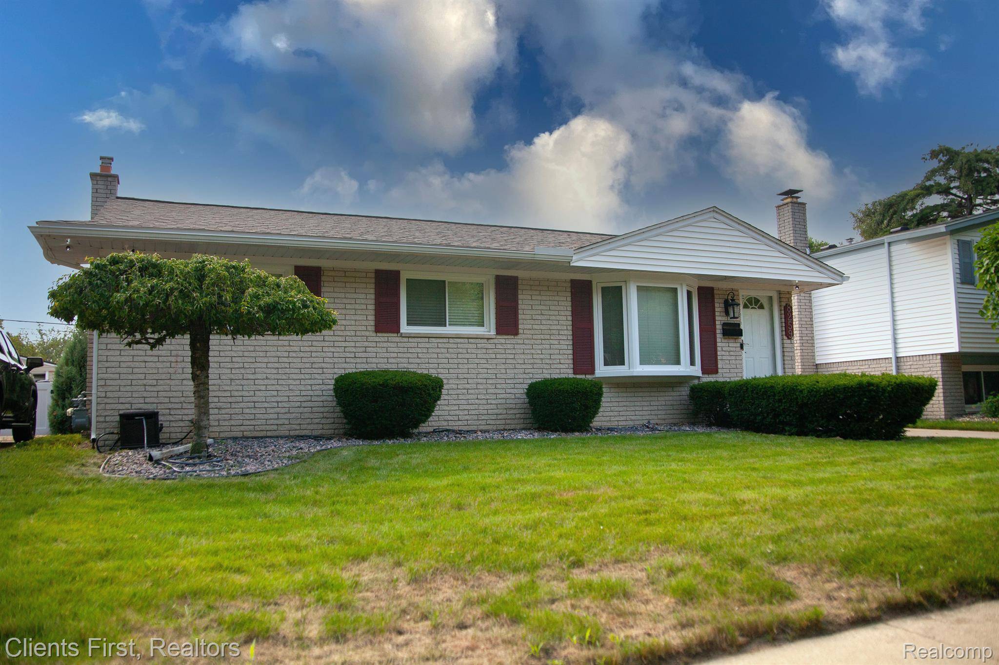 Canton, MI 48187,8259 ORHAN ST