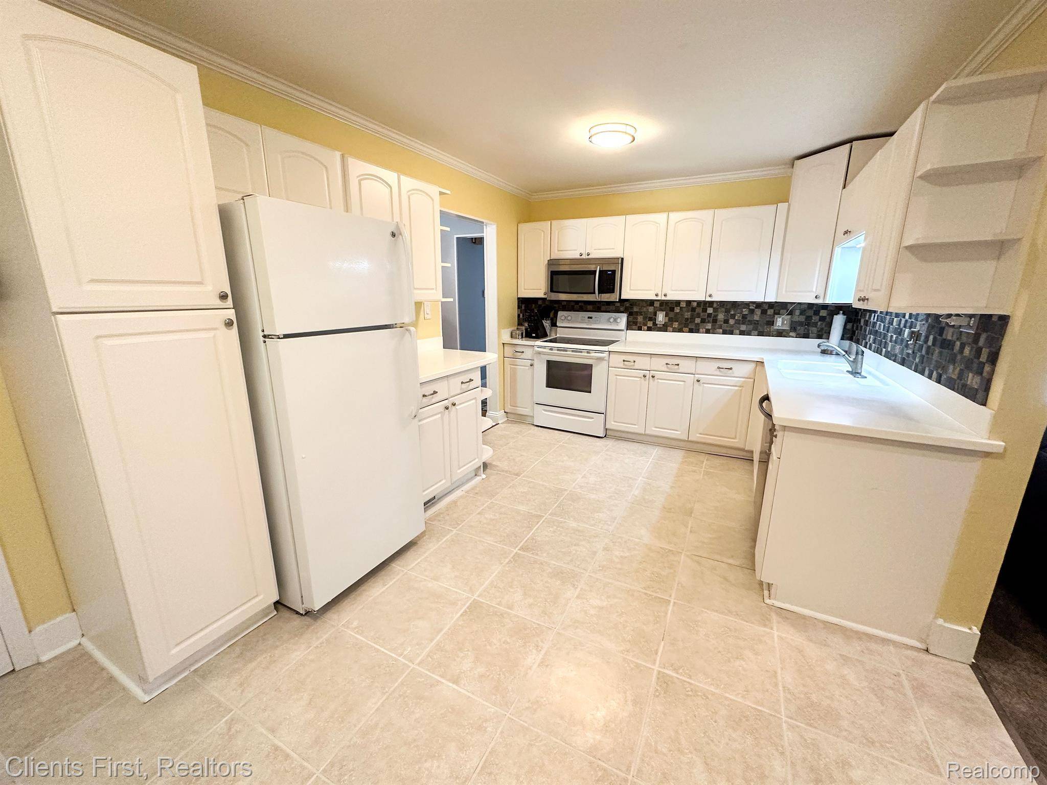 Canton, MI 48187,8259 ORHAN ST