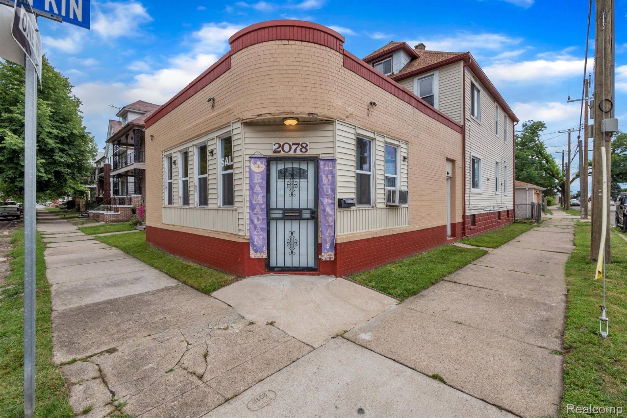 Hamtramck, MI 48212,2078 BELMONT ST