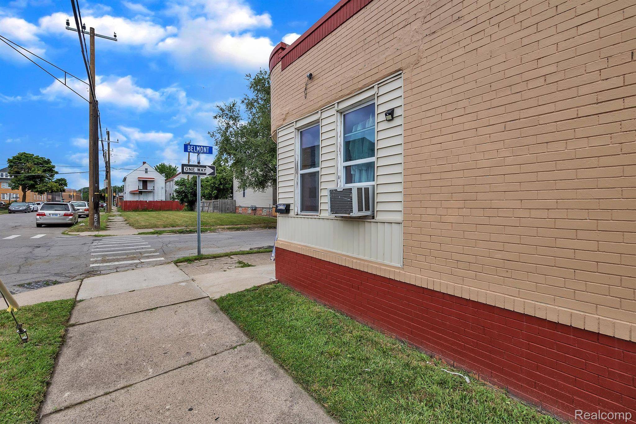 Hamtramck, MI 48212,2078 BELMONT ST