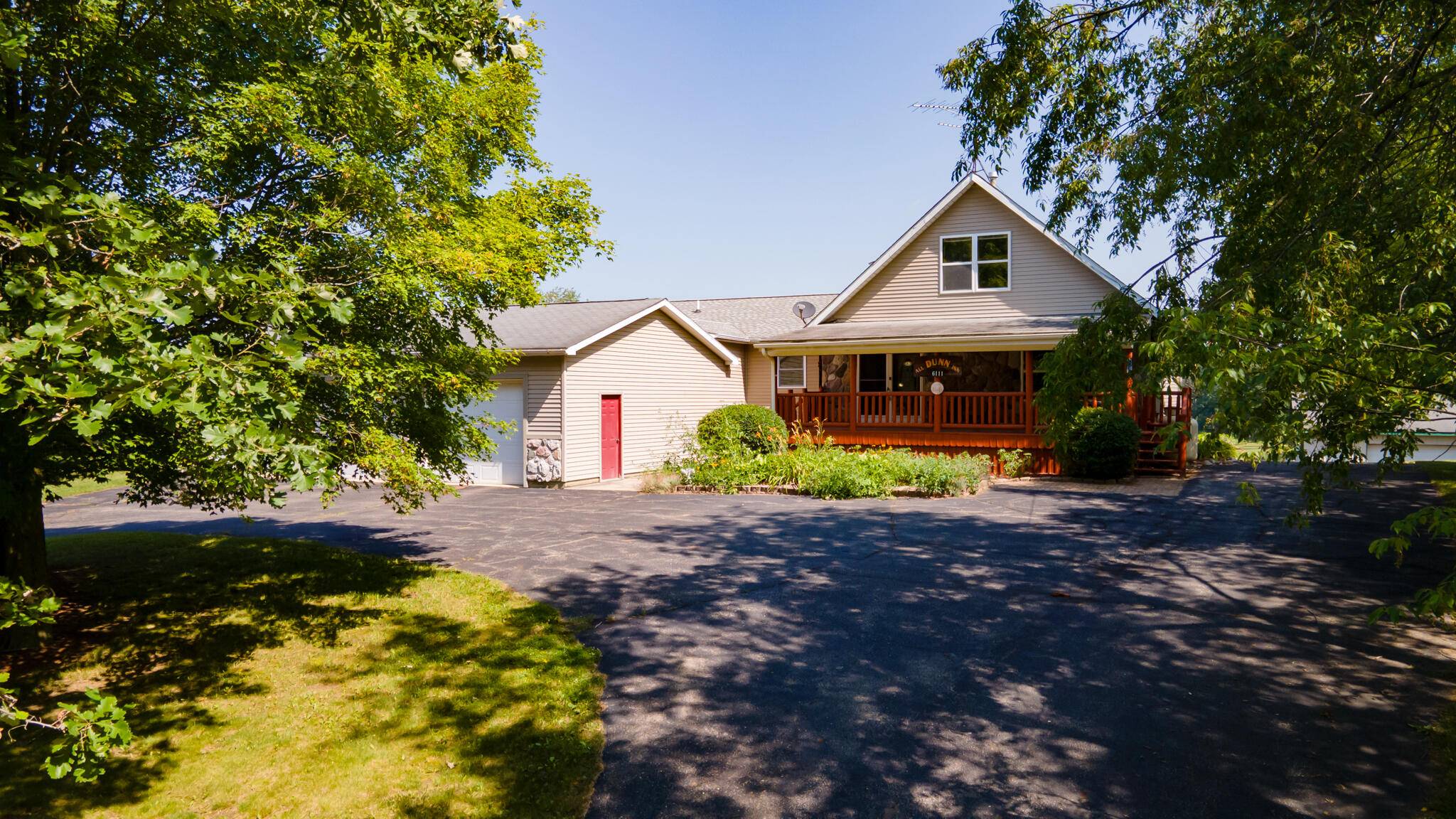 Bath, MI 48808,6111 Clise RD