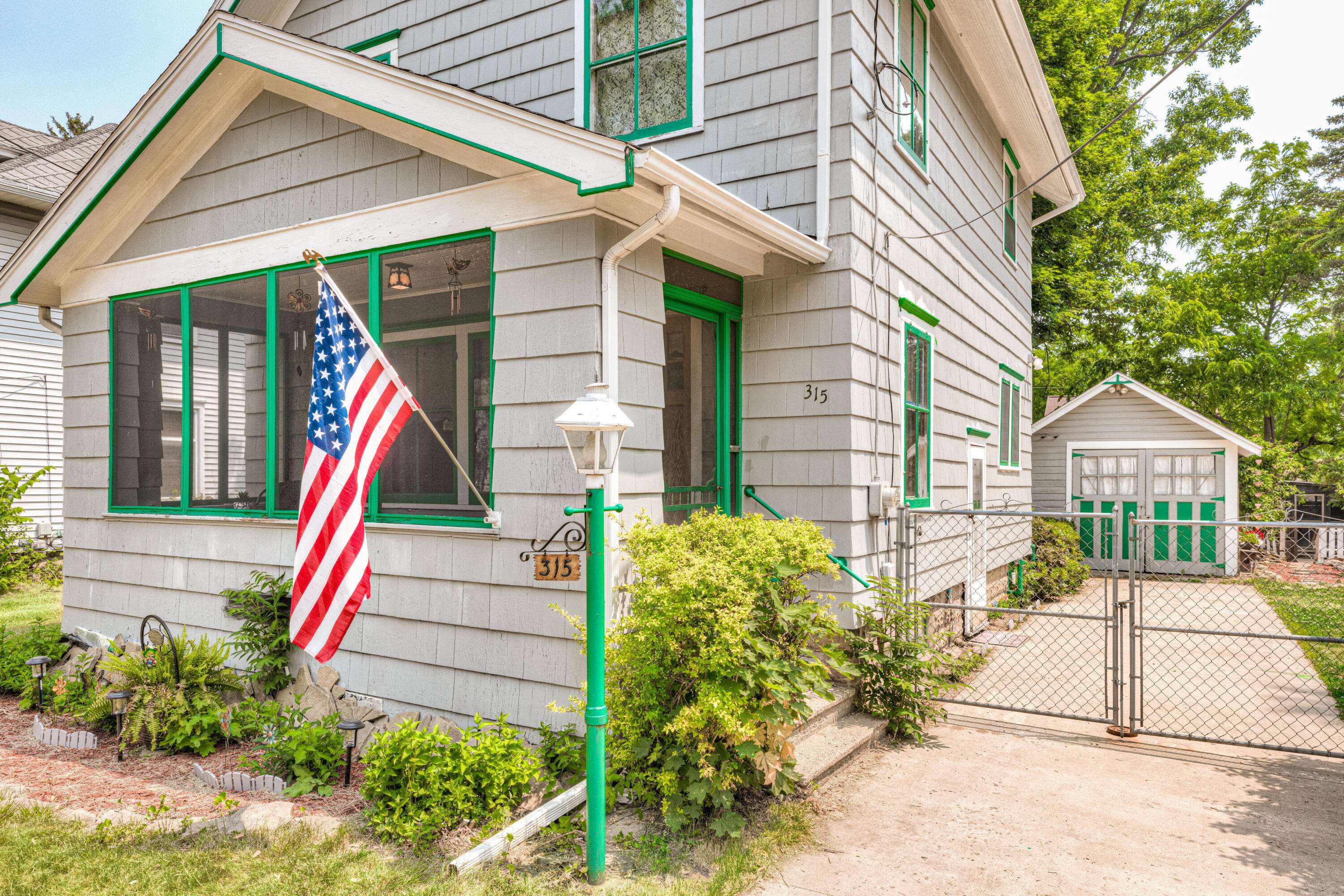 Jackson, MI 49202,315 N Grinnell ST