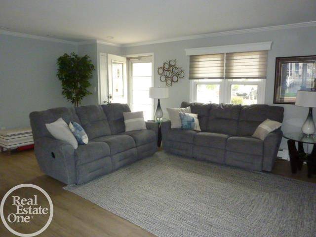 Harrison Twp, MI 48045,37725 Maplehill