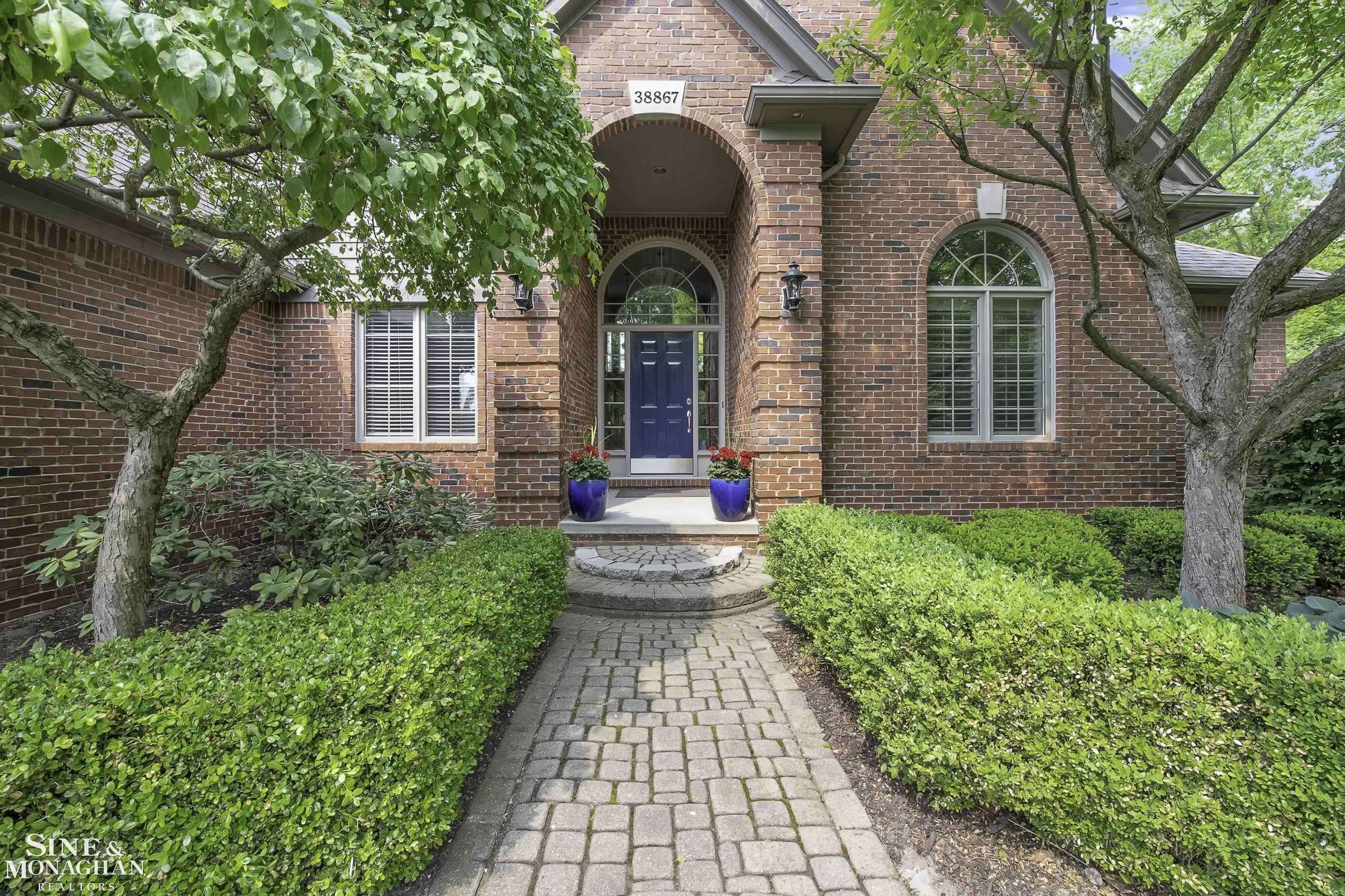 Harrison Twp, MI 48045,38867 Bellingham