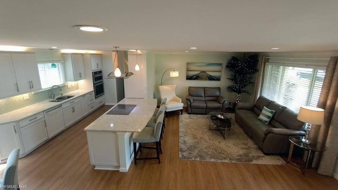 Harrison Twp, MI 48045,38155 Mallast