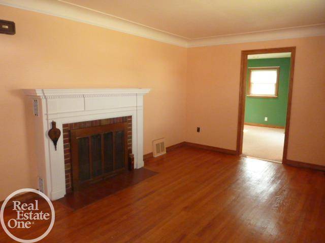 Harrison Twp, MI 48045,37991 Elmlane