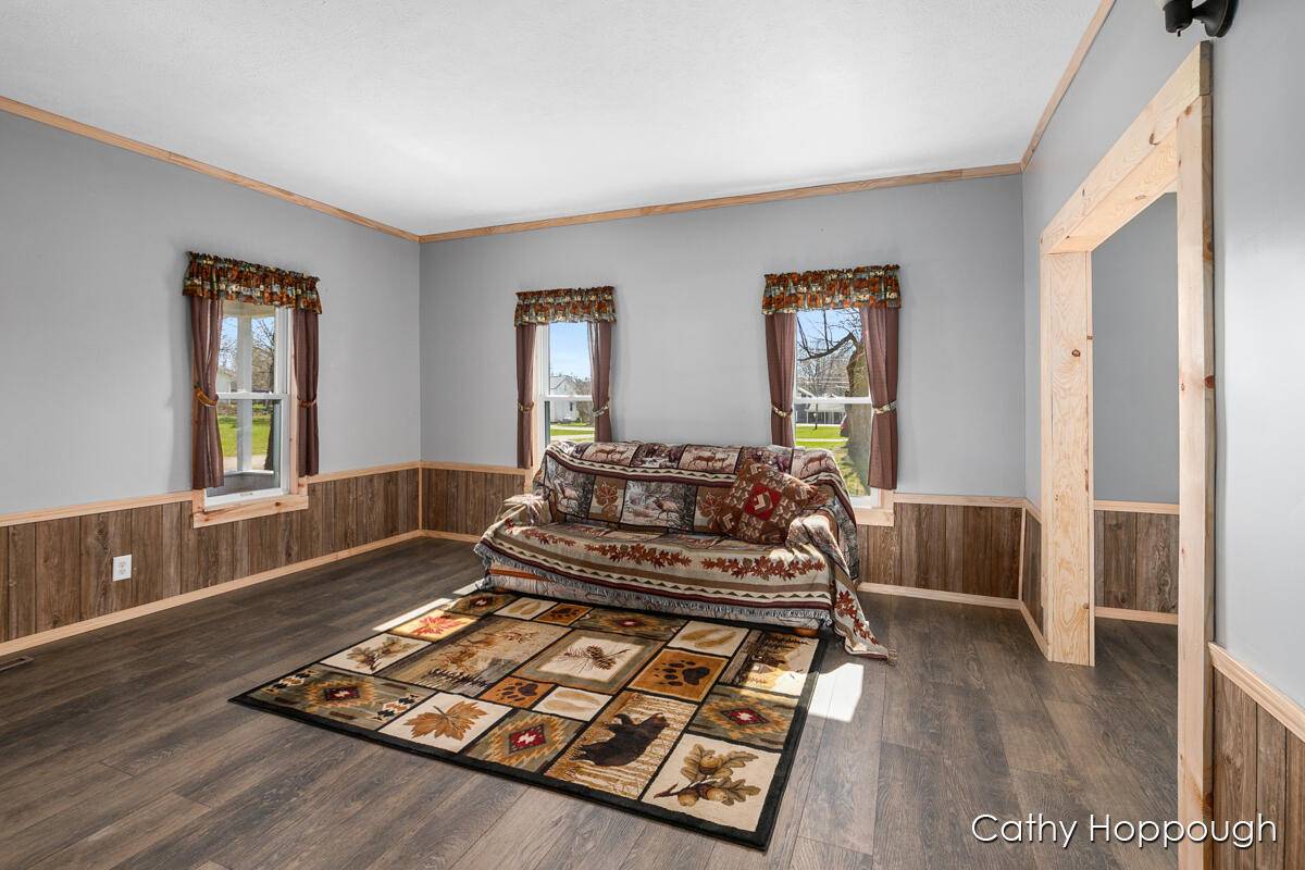 Hubbardston, MI 48845,179 Seaver ST