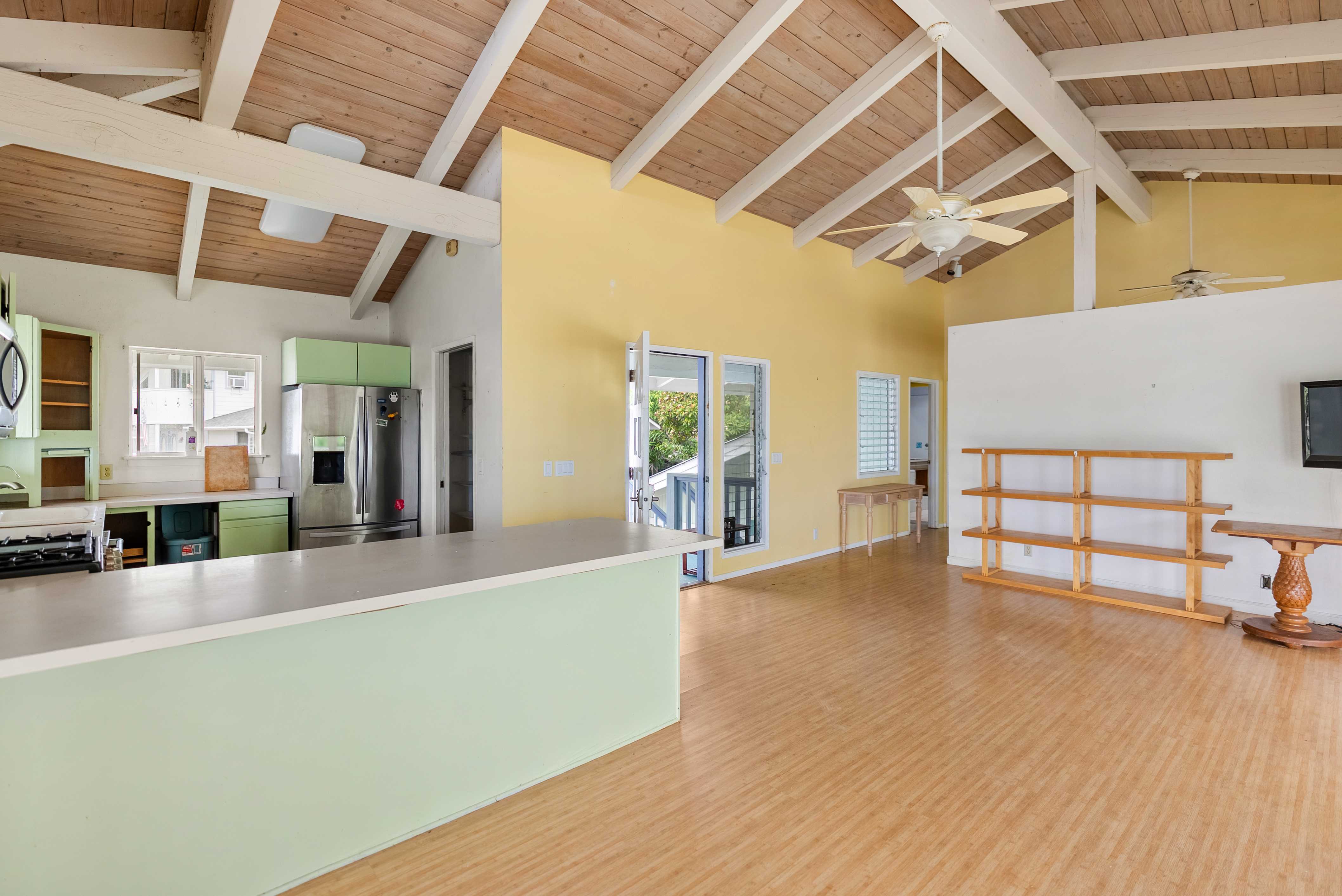 Kailua-kona, HI 96740,75-5822 PELEKILA PL