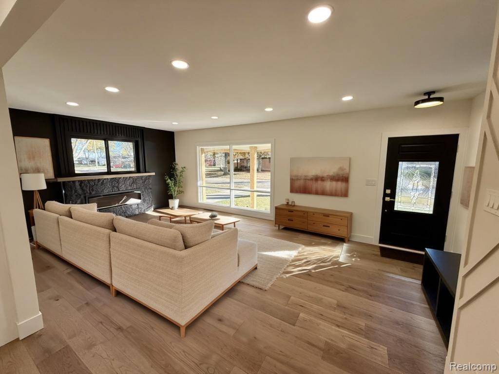 Troy, MI 48083,1443 Wacon DR