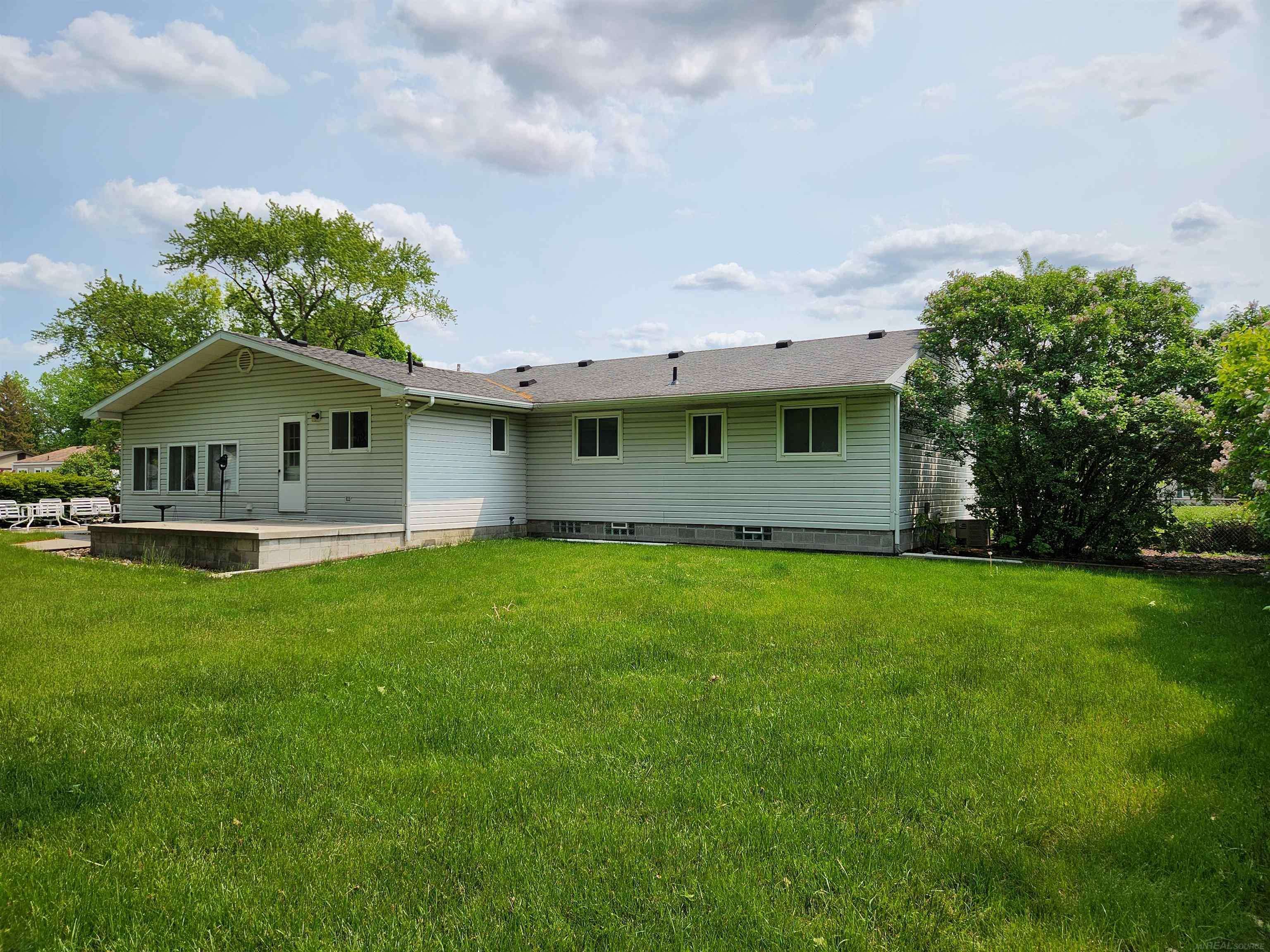 Sterling Heights, MI 48310,2131 Elmcrest