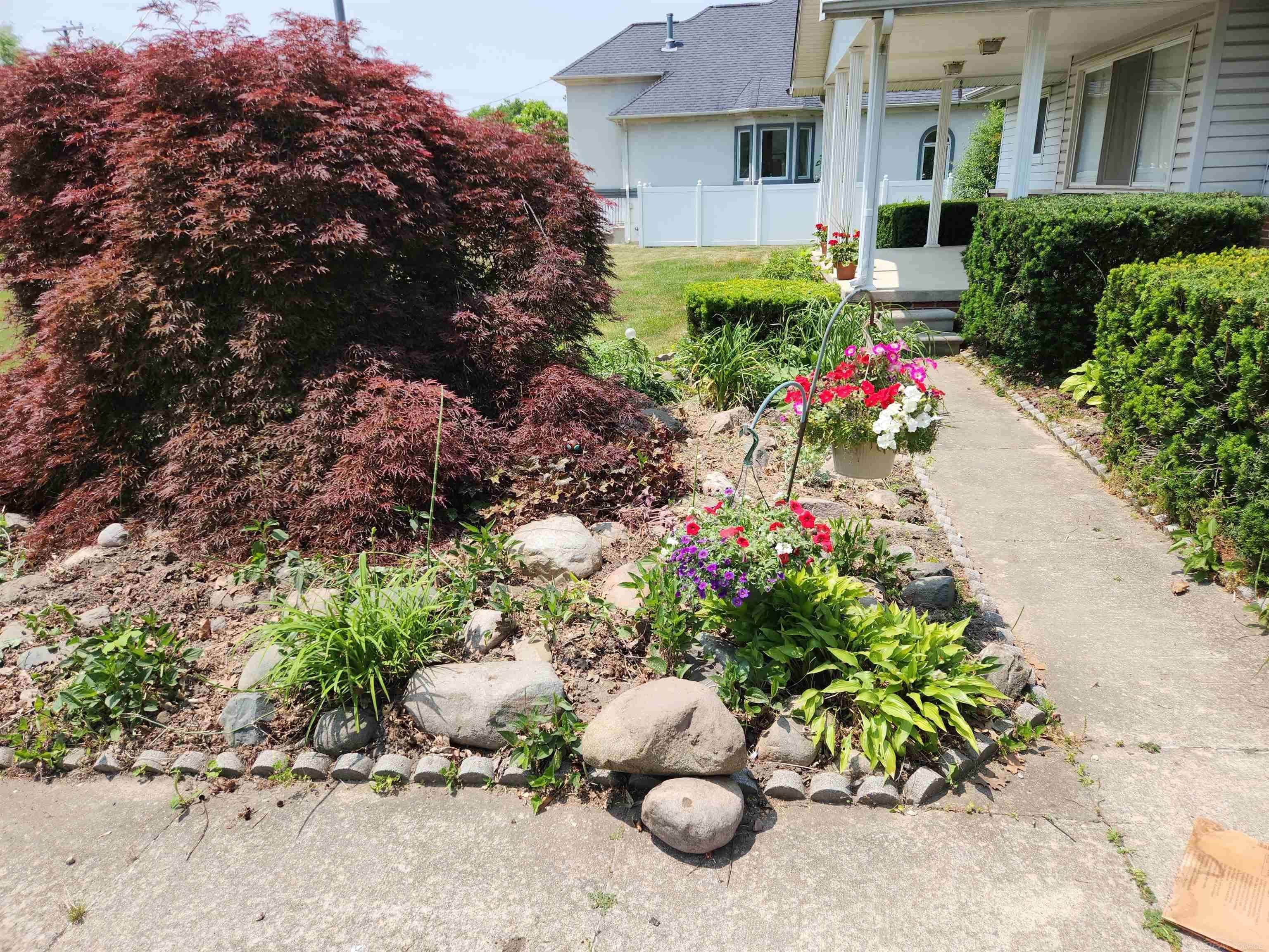 Sterling Heights, MI 48310,2131 Elmcrest